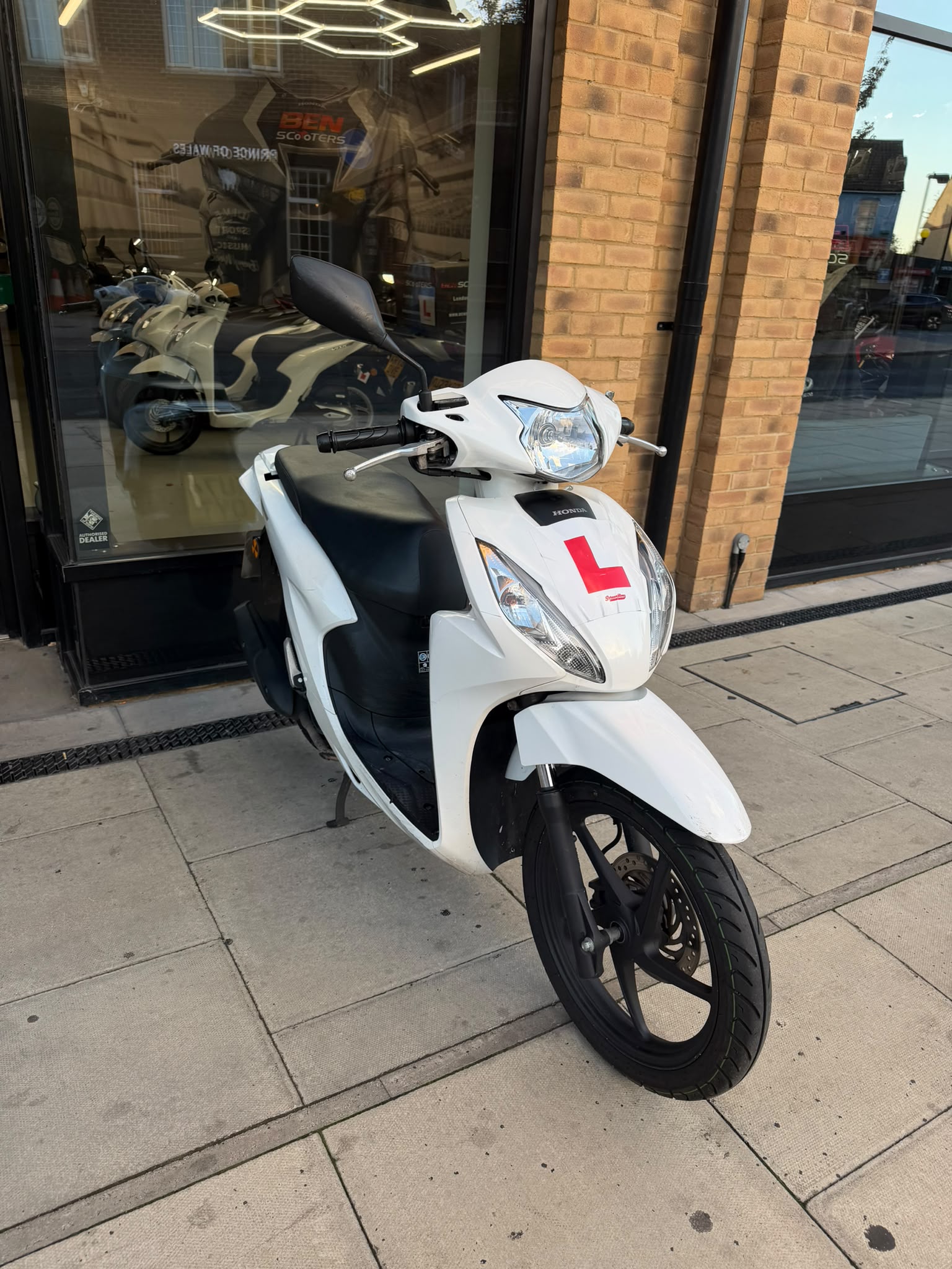 HONDA VISION 2024 (OYT)