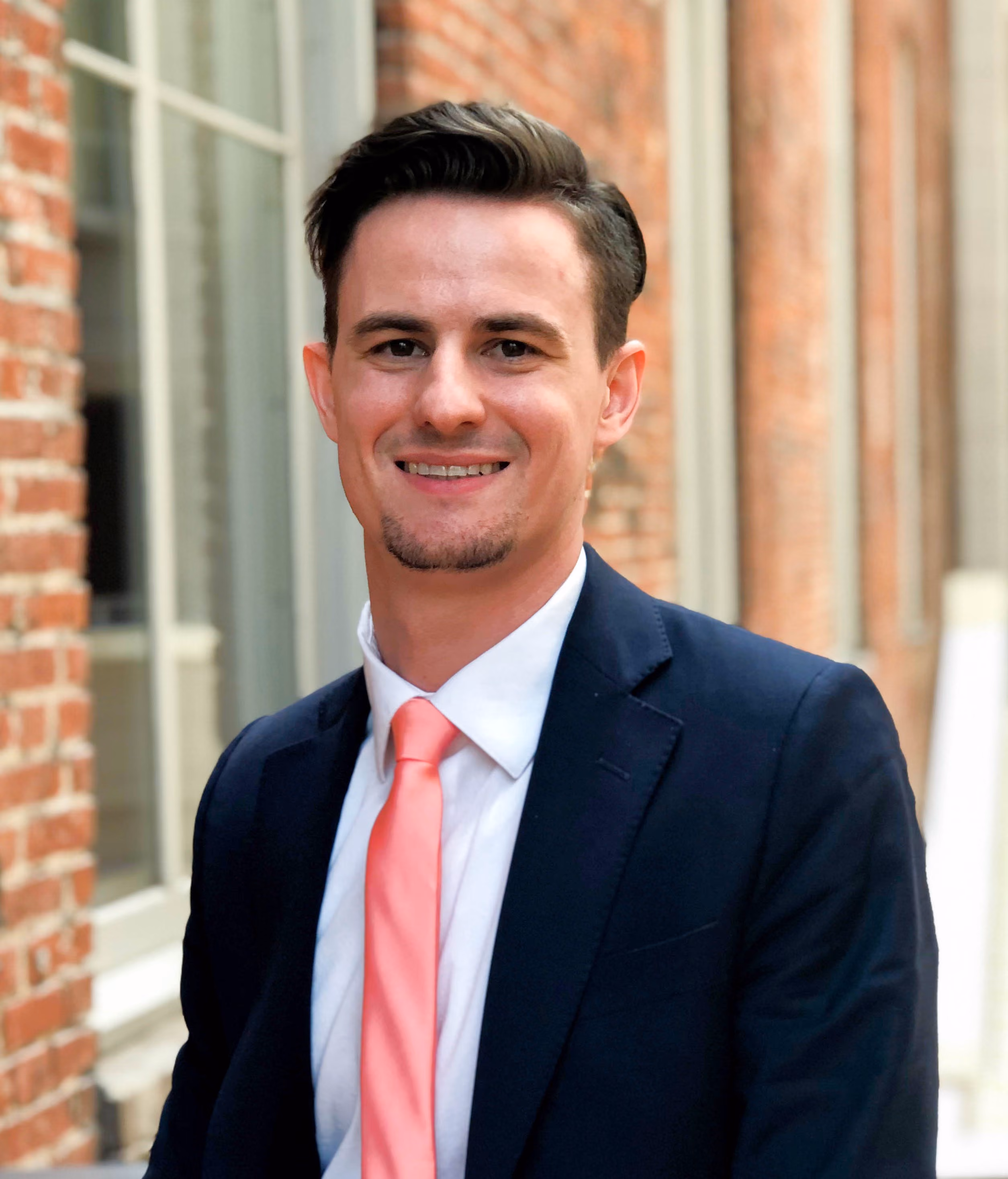 Zach Hrynowski headshot