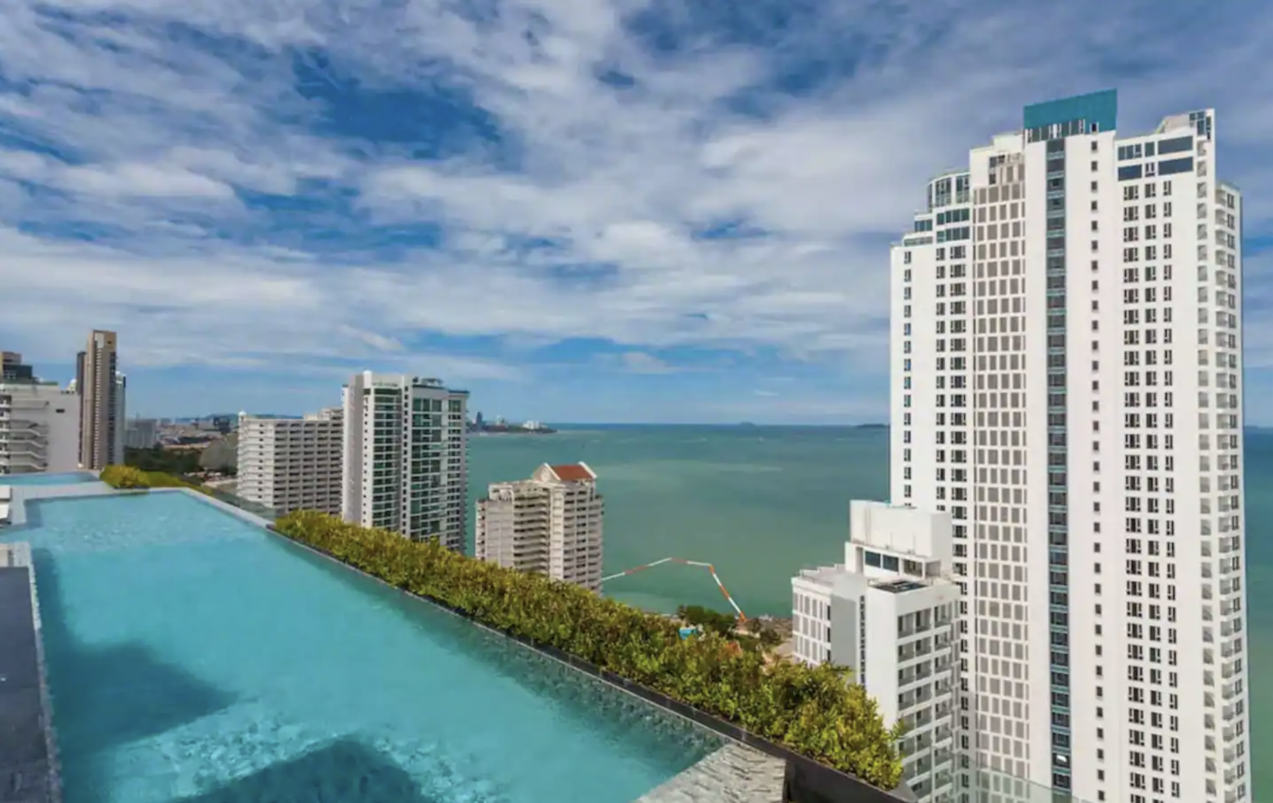 PLACEHOLDER: The Riviera Wongamat Luxury Suite