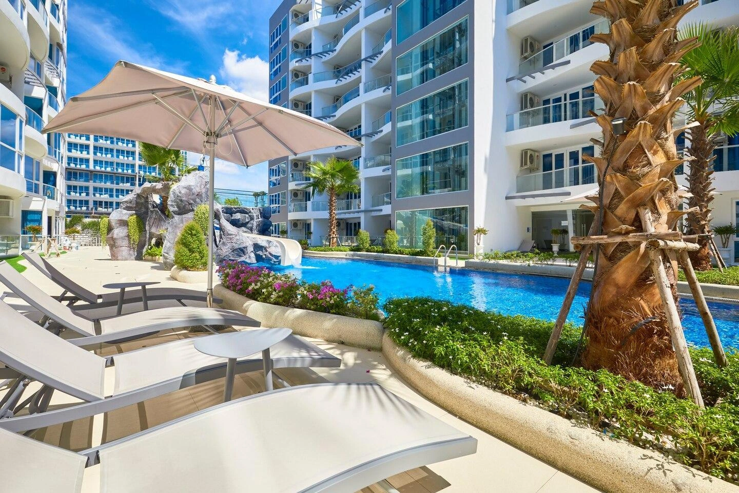 Grand Avenue condo, Central Pattaya