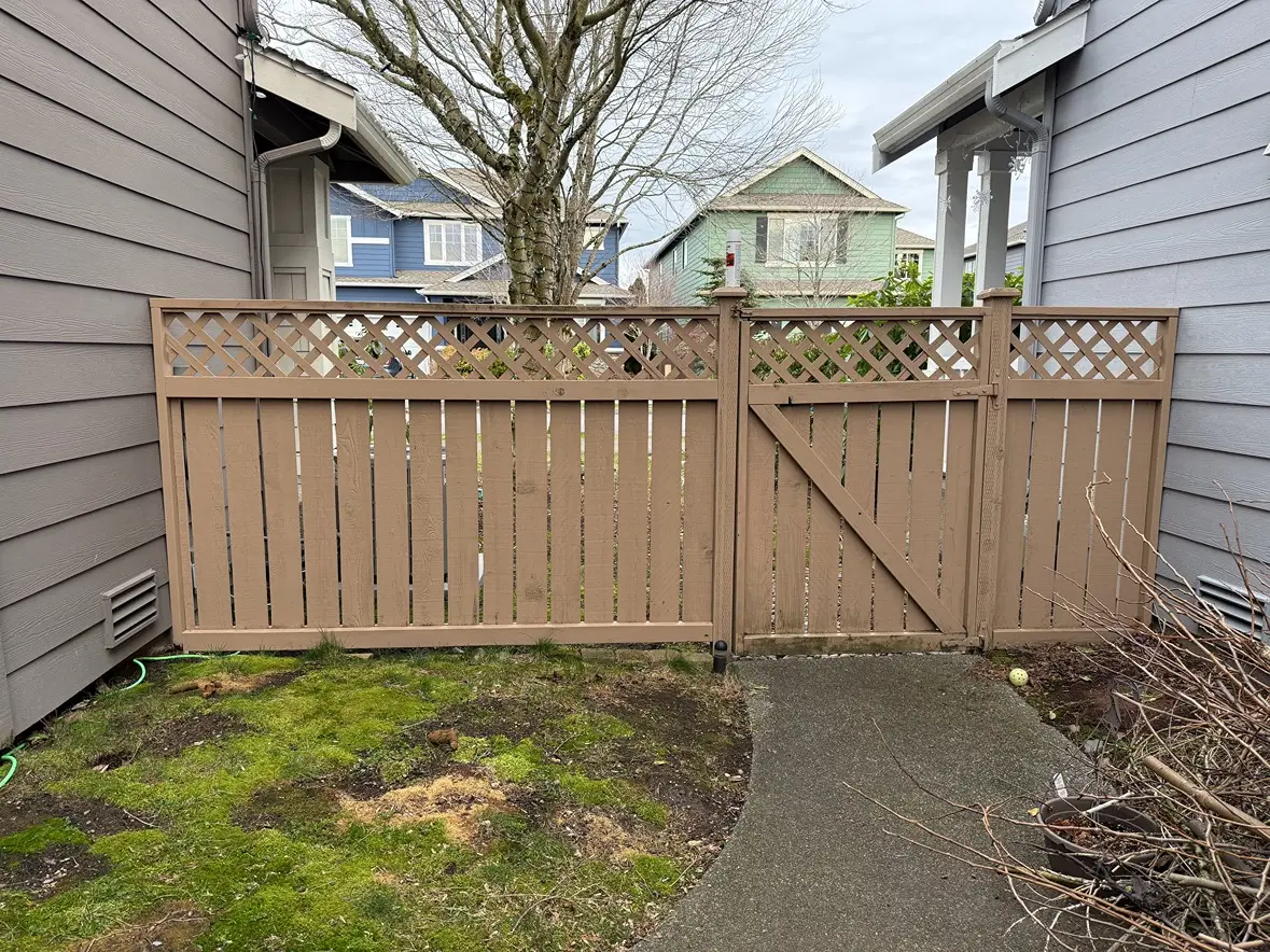 Full Panel Cedar Fence Project in Snoqualmie, WA Before