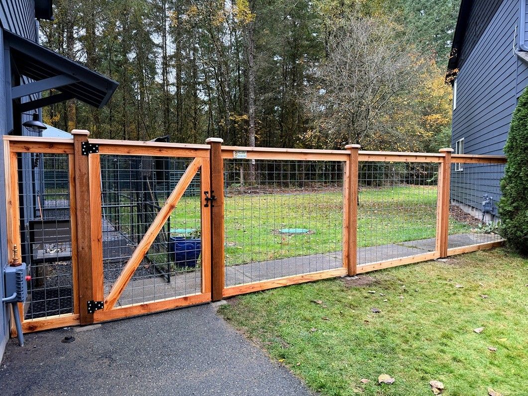 Hog wire fence installed around a residential property in Bellevue