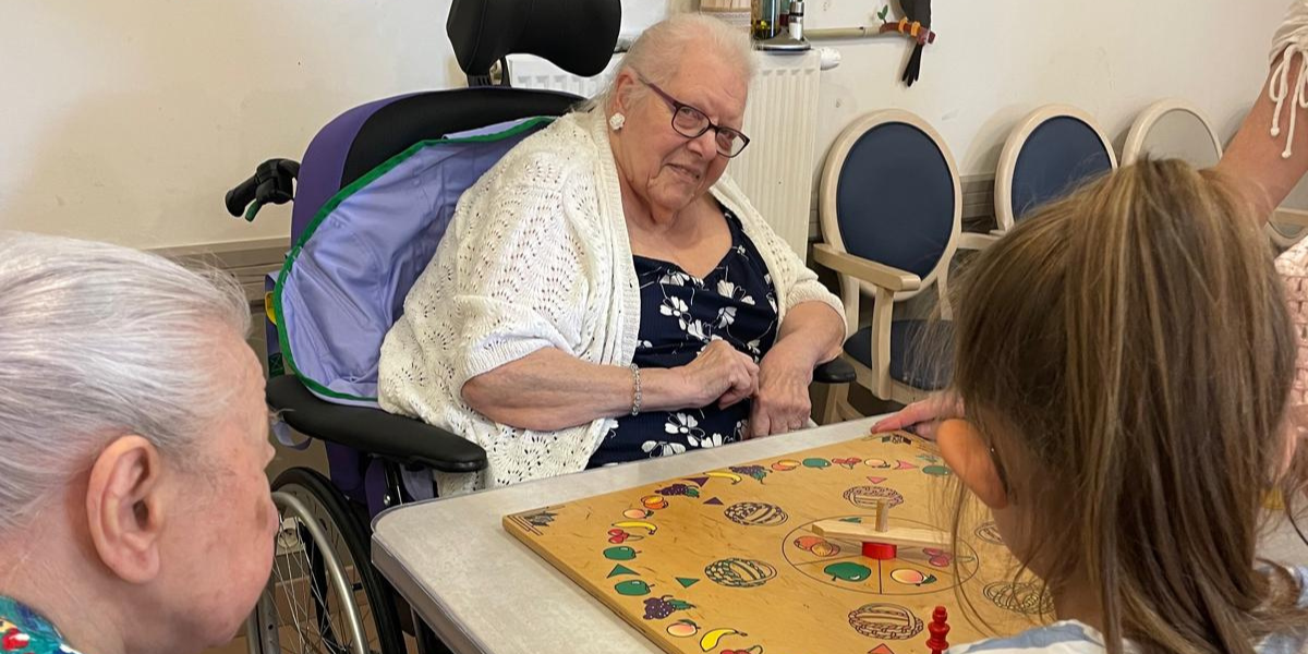 Fête de l’été & kermesse : une belle rencontre entre générations