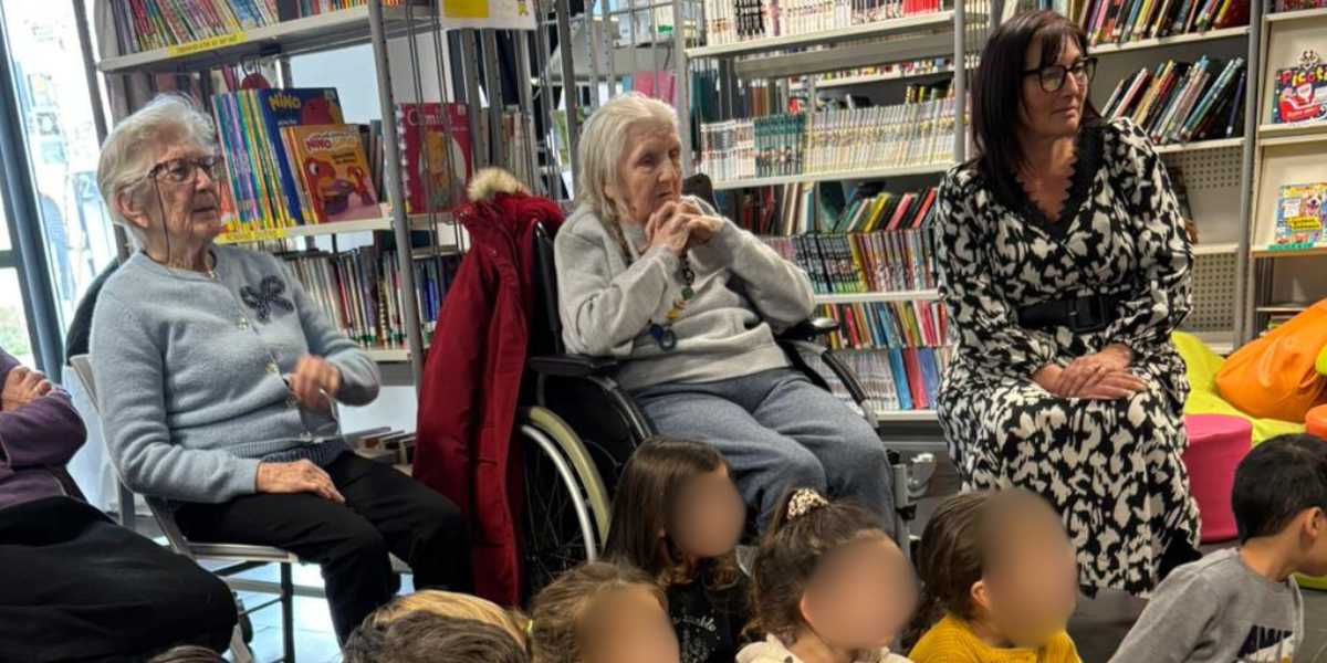 Rencontre intergénérationnelle à la médiathèque : un moment de partage