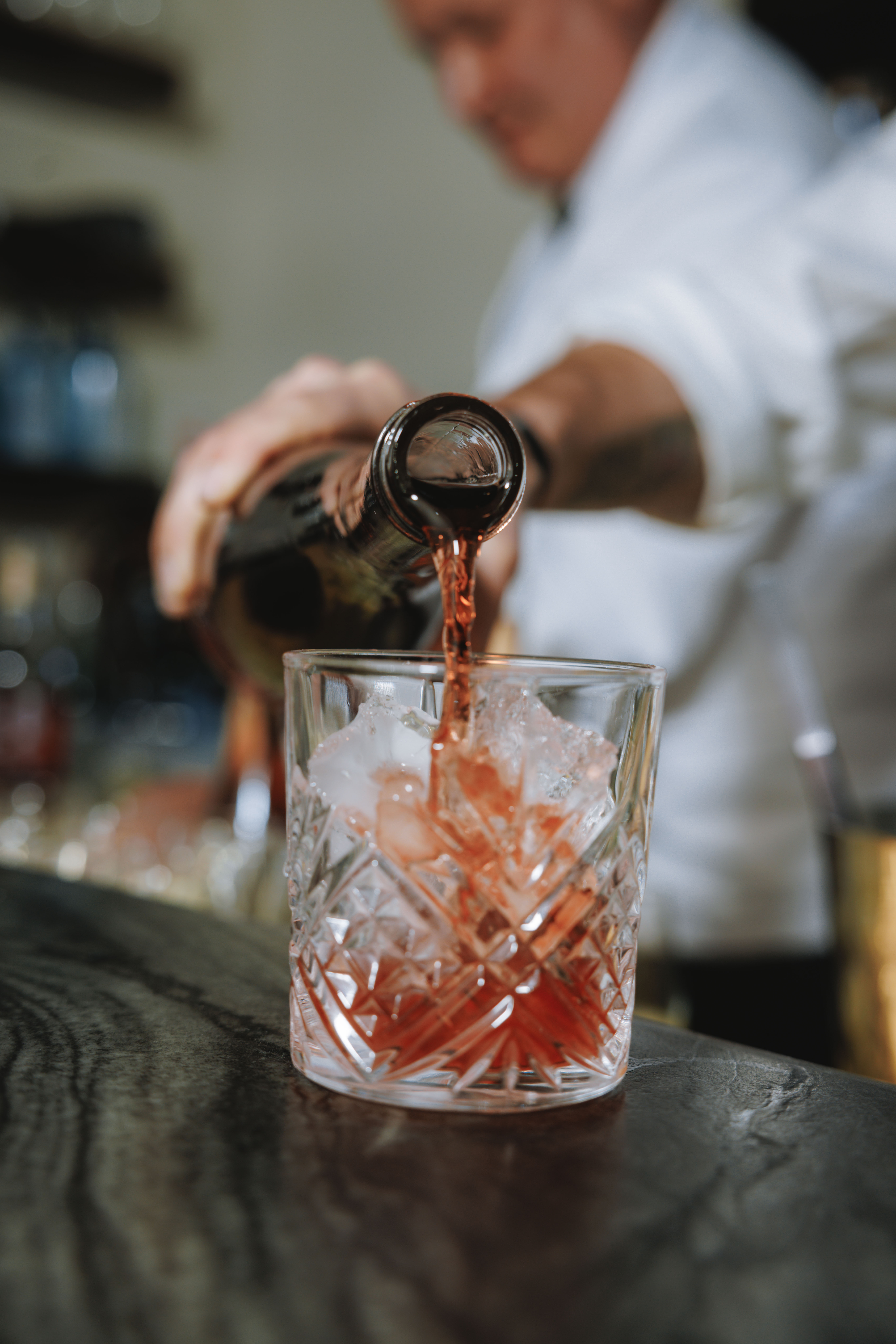 Dégustez les cocktails signatures de la carte du 7 bar, à l'hôtel Mondovi.