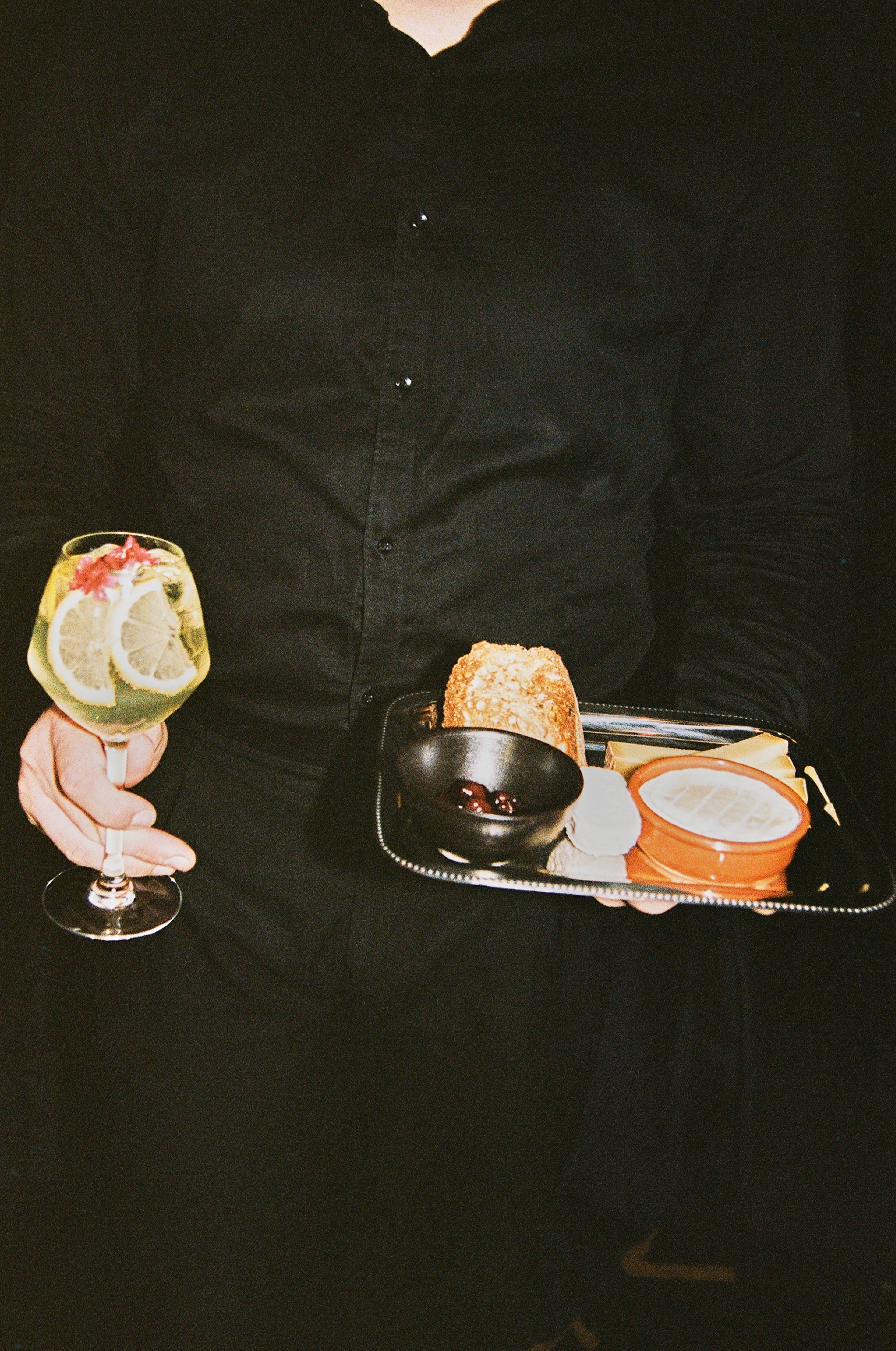 Le 7 Bar : bar à cocktails intimiste près de la Place de la Concorde, avec créations exclusives de Colin Field.