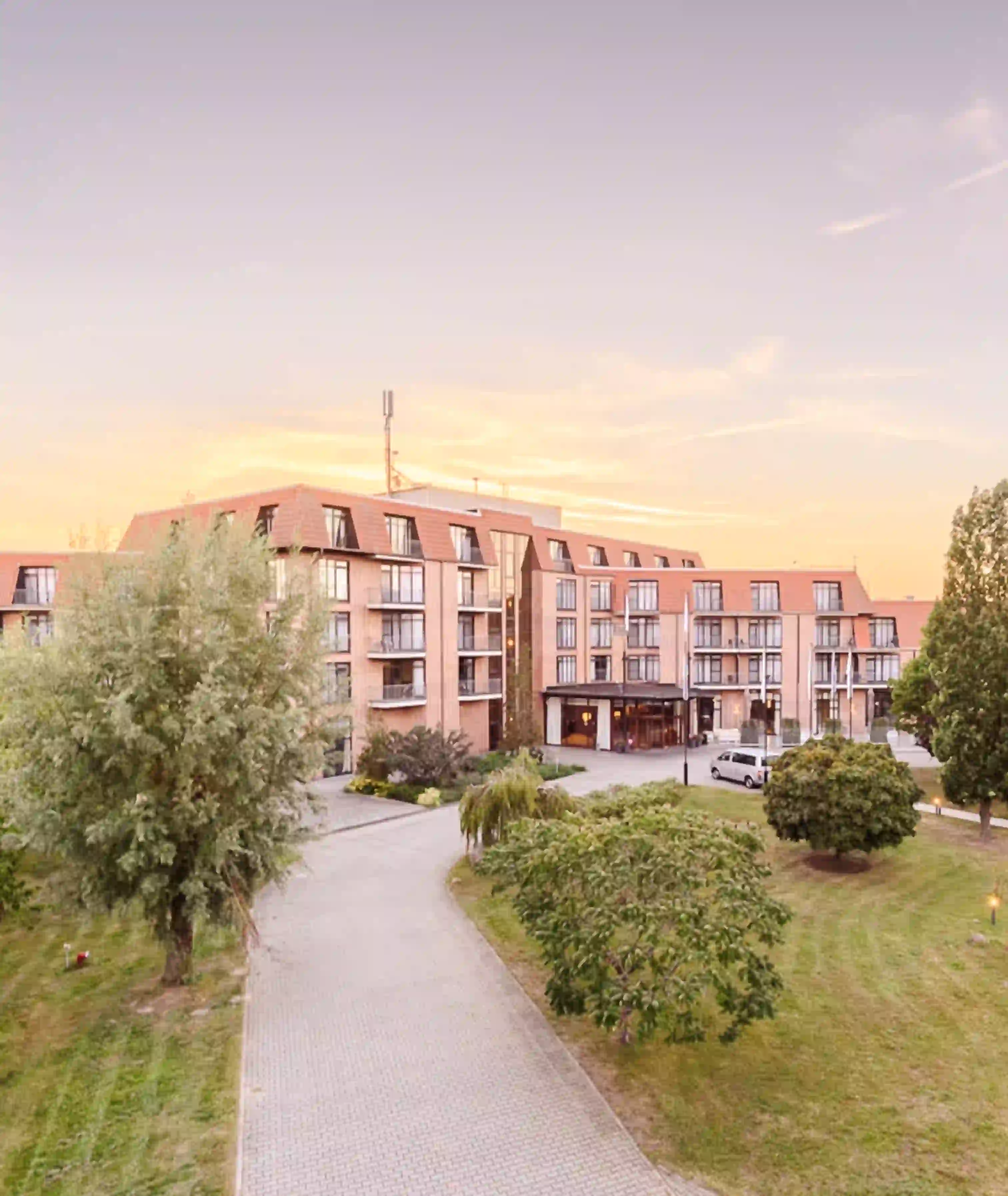 Ein Bild des Gebäudes der Vincera Klinik Spreewald