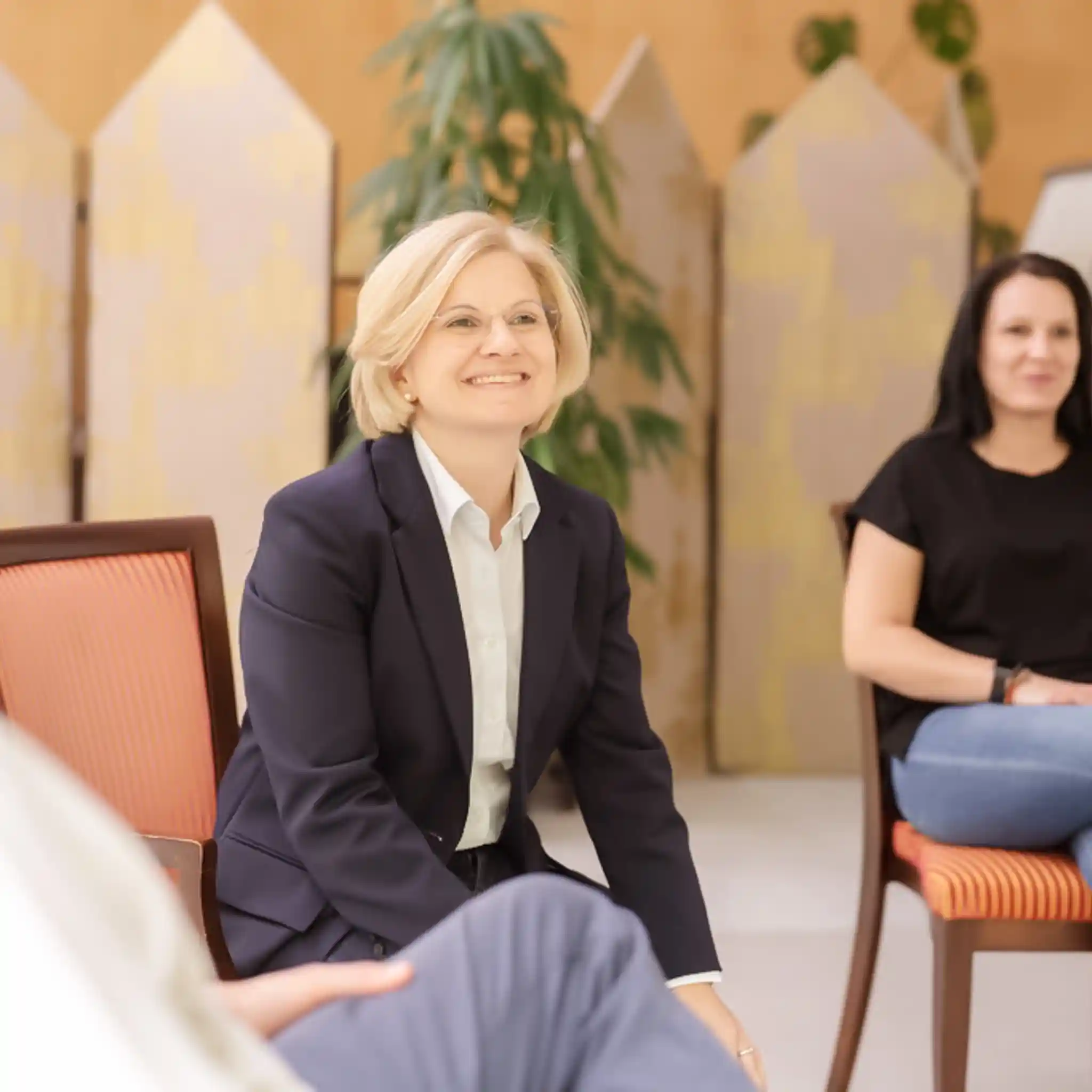Dr. Lisa Fiedler