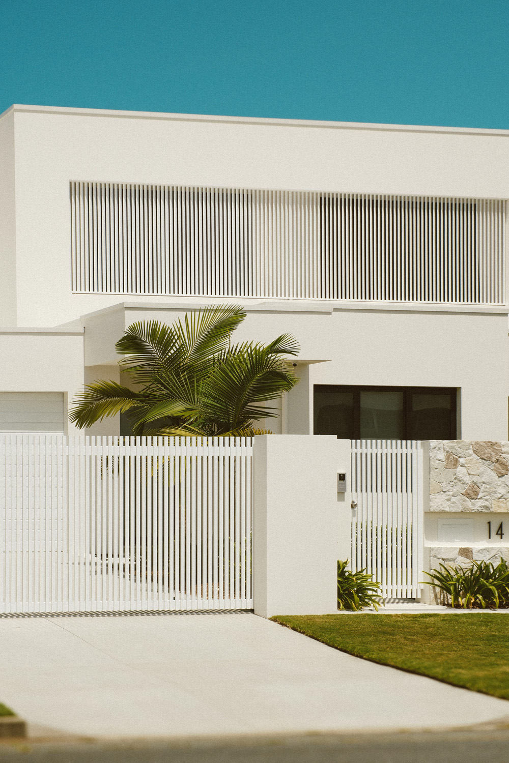 Canal-front properties in Mermaid Waters, Gold Coast