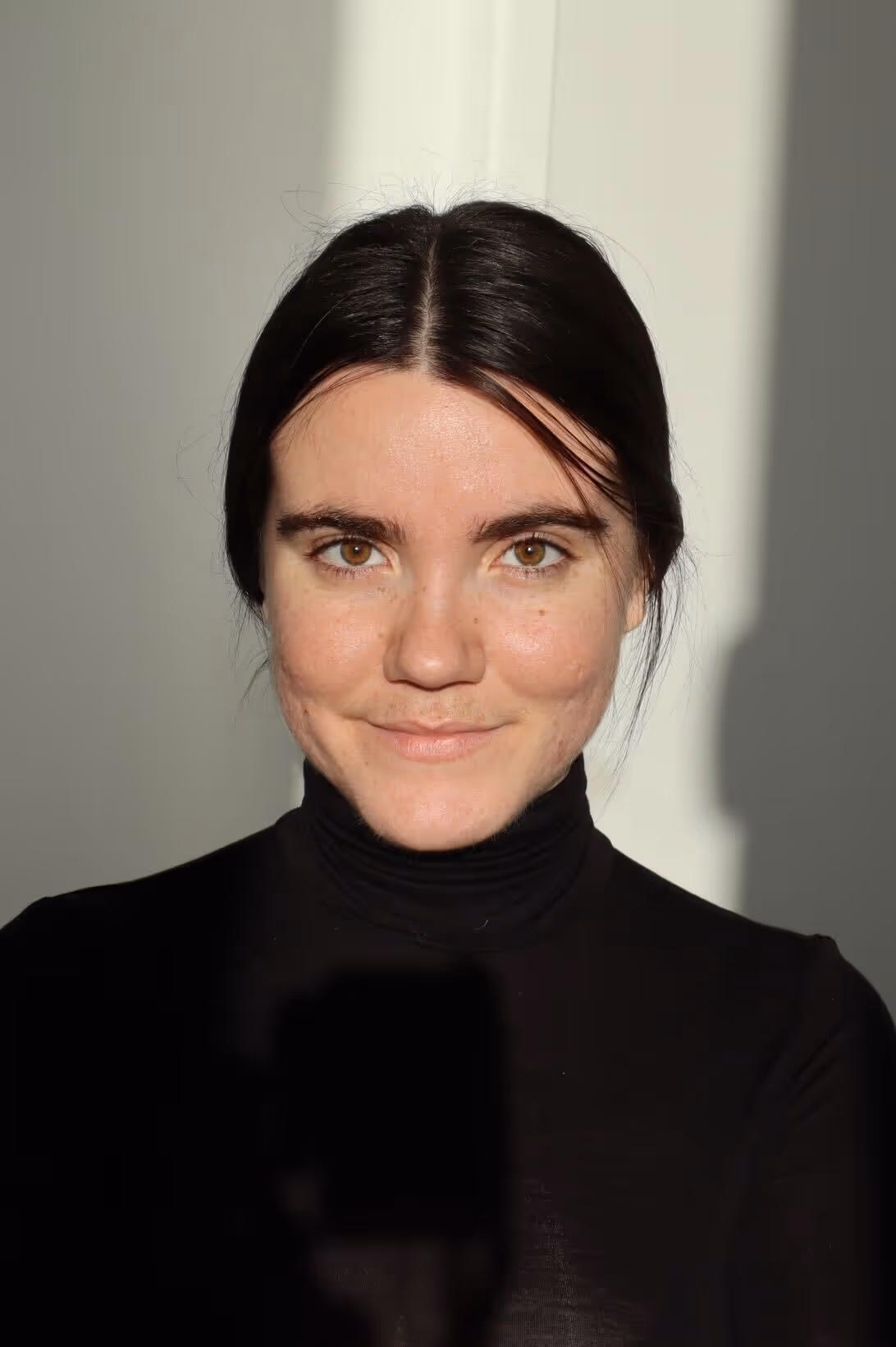 Ein Porträt von Gena Kynast, Projekt Manager für Social Media bei der Green Finance Society.