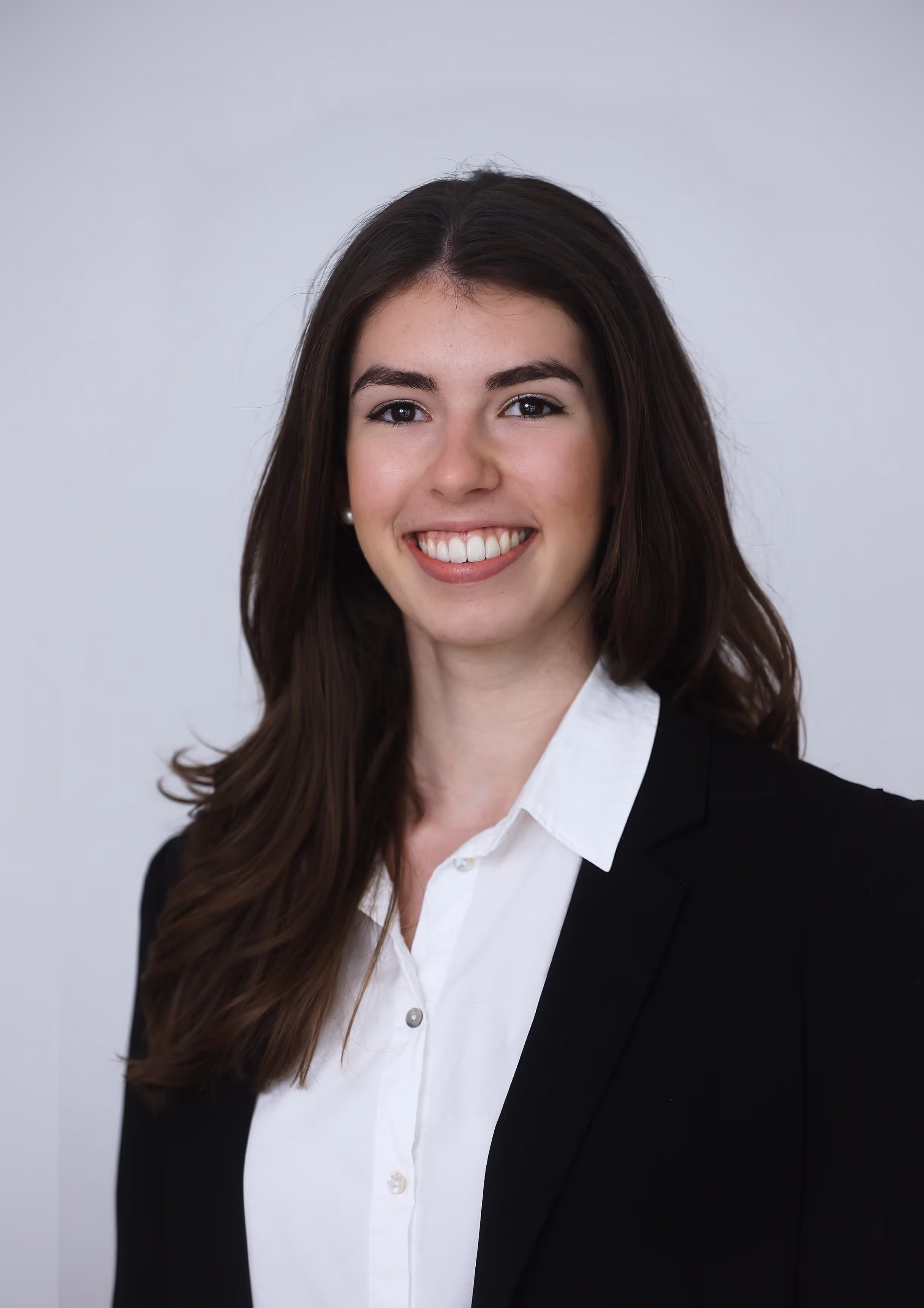 Als Head of Podcast betreut Alexandra den GFS Podcast und informiert unsere Community.