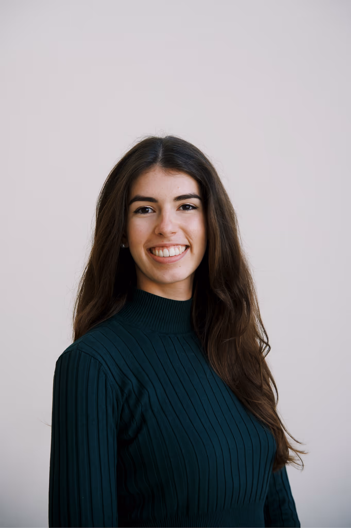 Als Head of Podcast betreut Alexandra den GFS Podcast und informiert unsere Community.