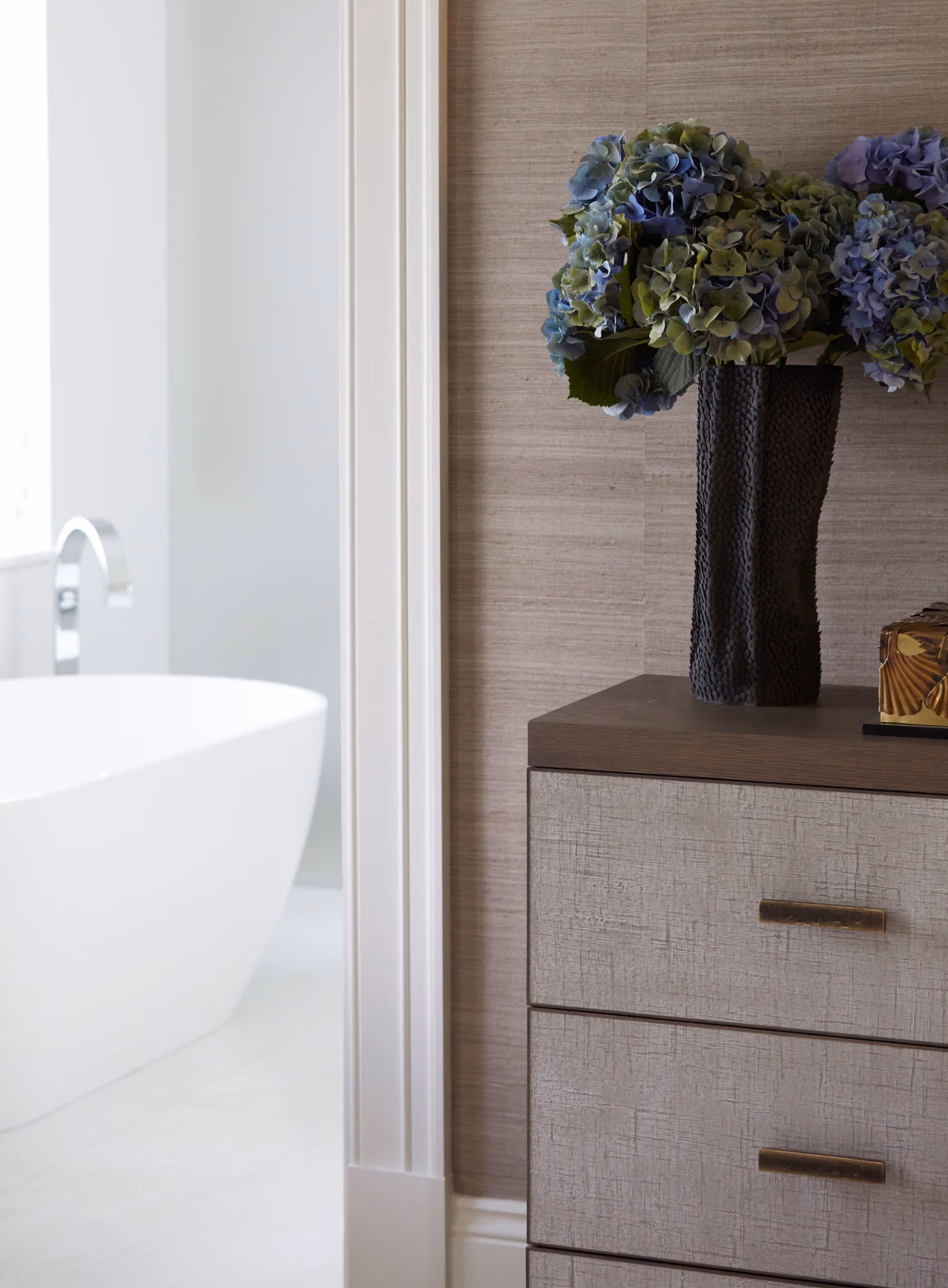 Style Tip: How to bring nature indoors with fresh cut flowers, Interior Design, Interior Architecture, Helen Green Design, Luxury Interior Design