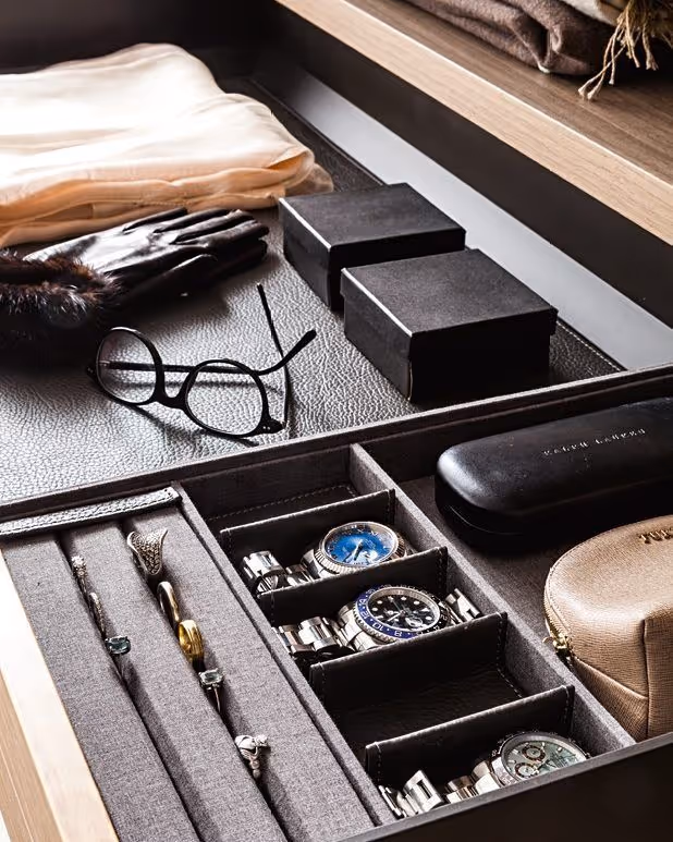 Style Tip: “His” Master Bedroom Suite Inspired by Father’s Day, Helen Green Design, Surrey Interior Design, London, Interior Design, Interior Architecture, FF&E, Luxury Design, Family House, Surrey, Concept Design Image