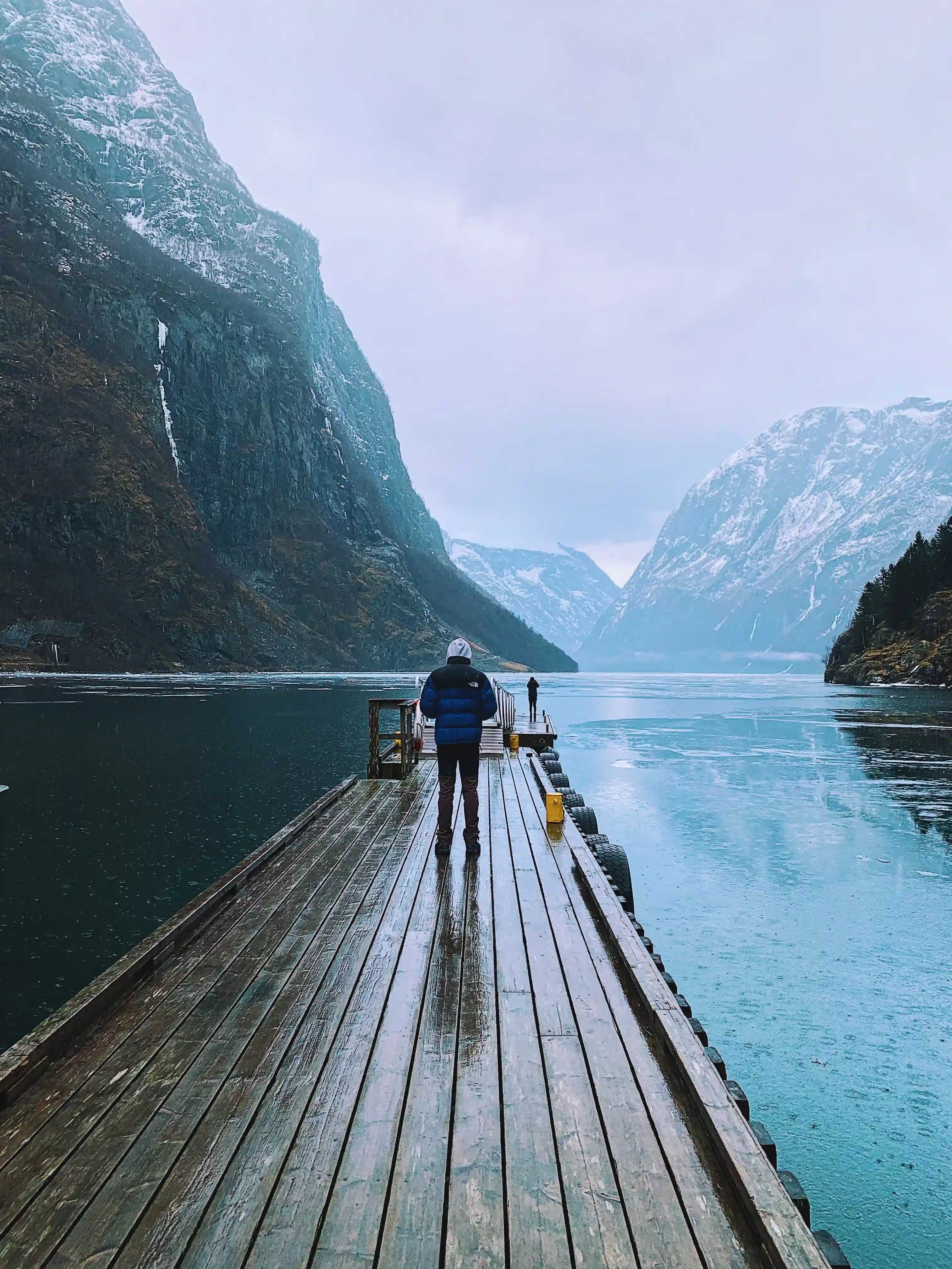 Picture of me looking at a fjord in Flåm