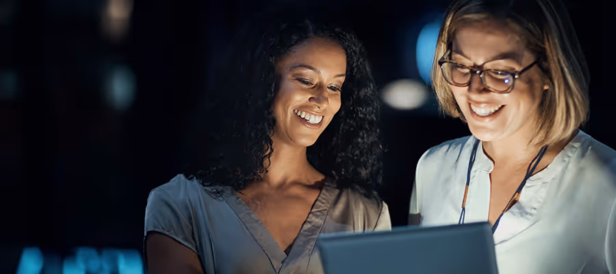 Fonda self-service portaal voor zakelijke klanten, B2B klanten die hun gegevens bekijken via tablet.