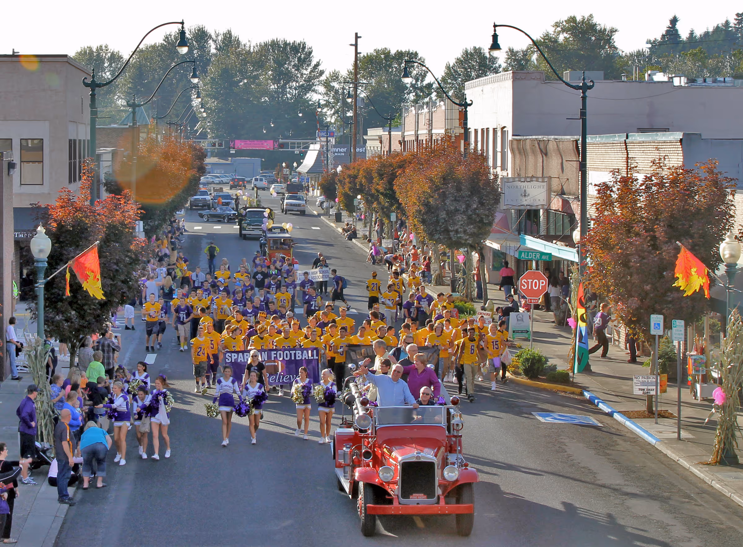 parade in downtown sumner