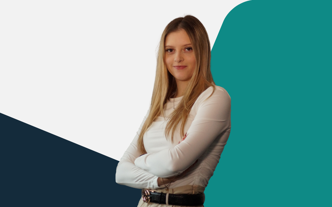 Between customer contact and team spirit: Interview with Julia