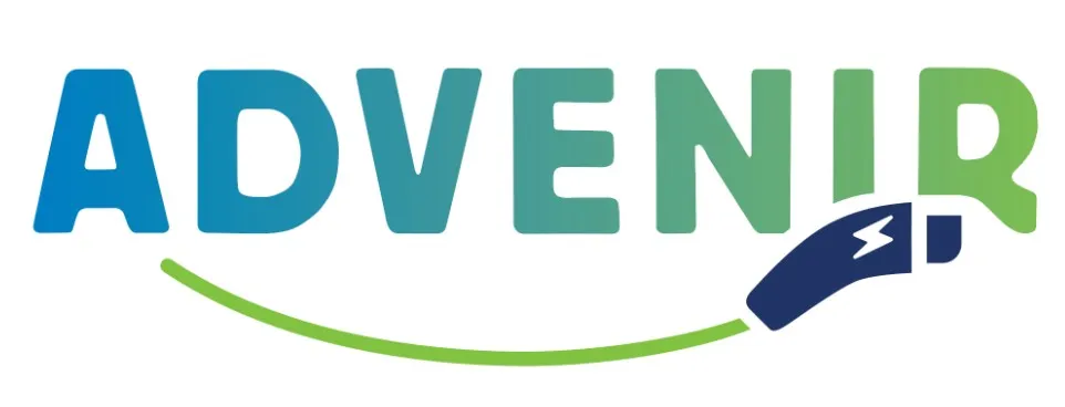 Logo ADVENIR avec dégradé de bleu à vert, avec une icône de prise de recharge électrique et une ligne courbée verte en dessous.