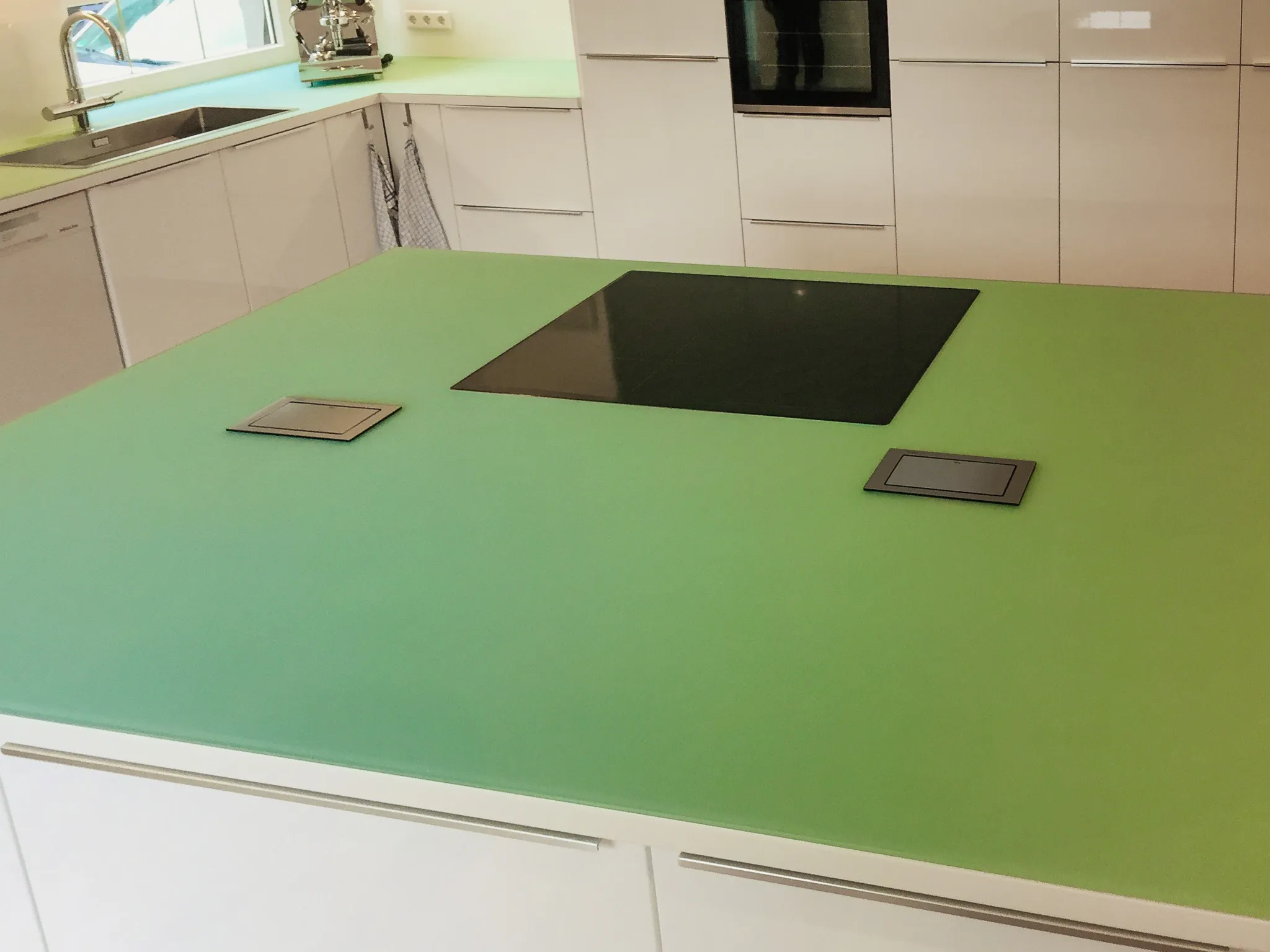 Küchenrückwände aus Glas GlasPro Bergmann Glaserei Langenfeld Solingen Mettmann Leverkusen