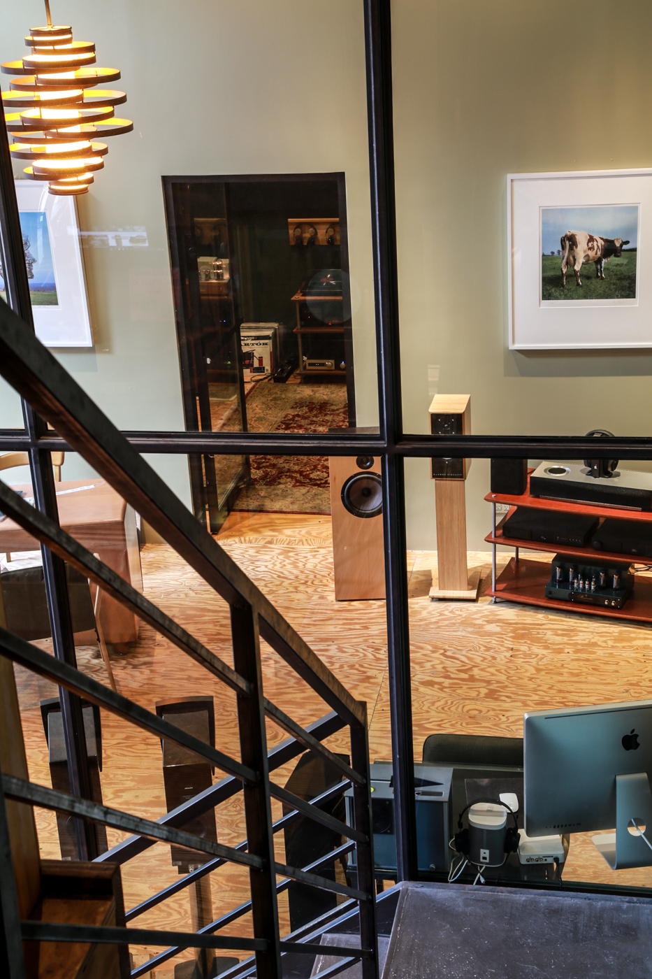 Dealer store image
