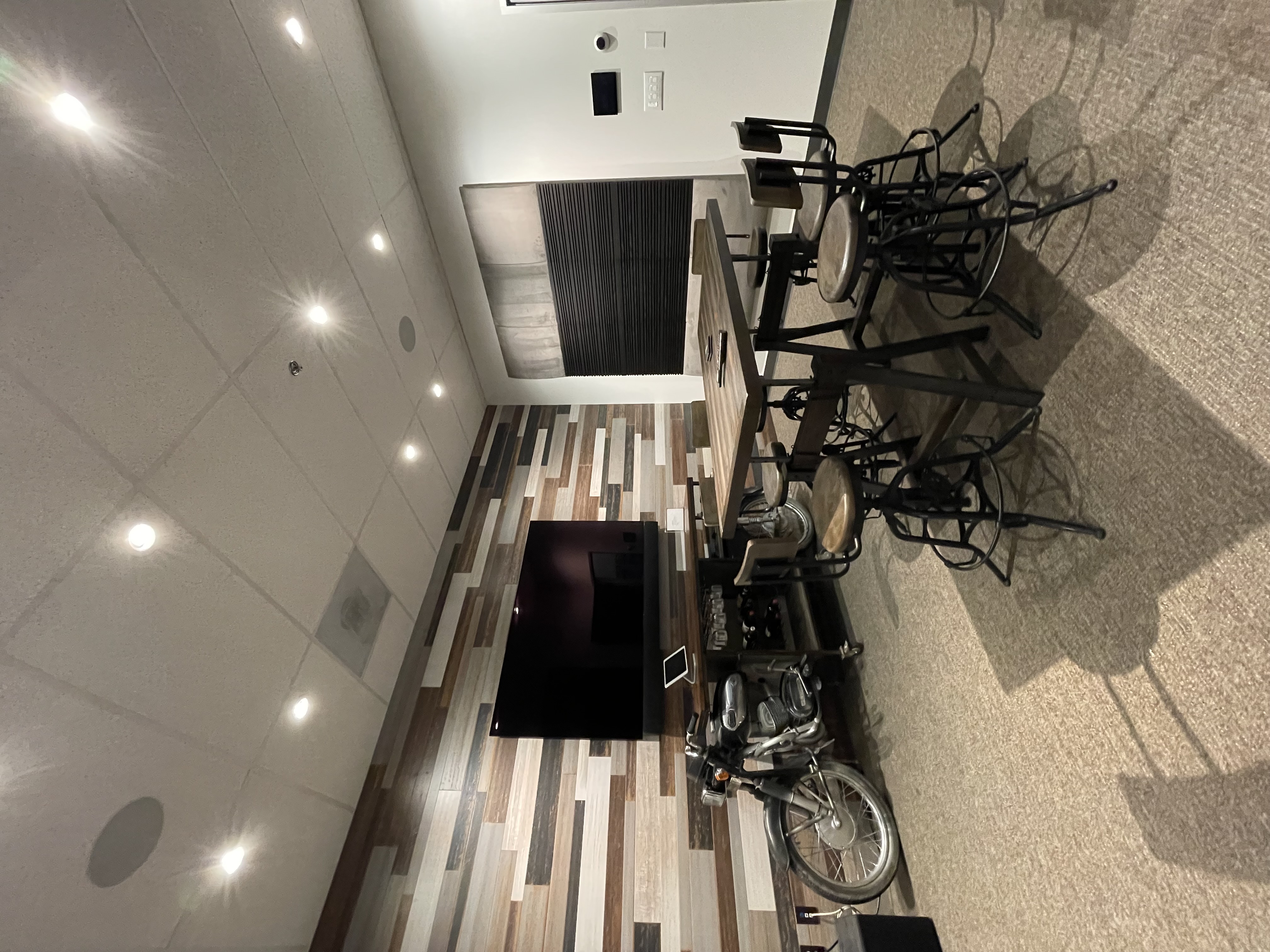 Dealer store image