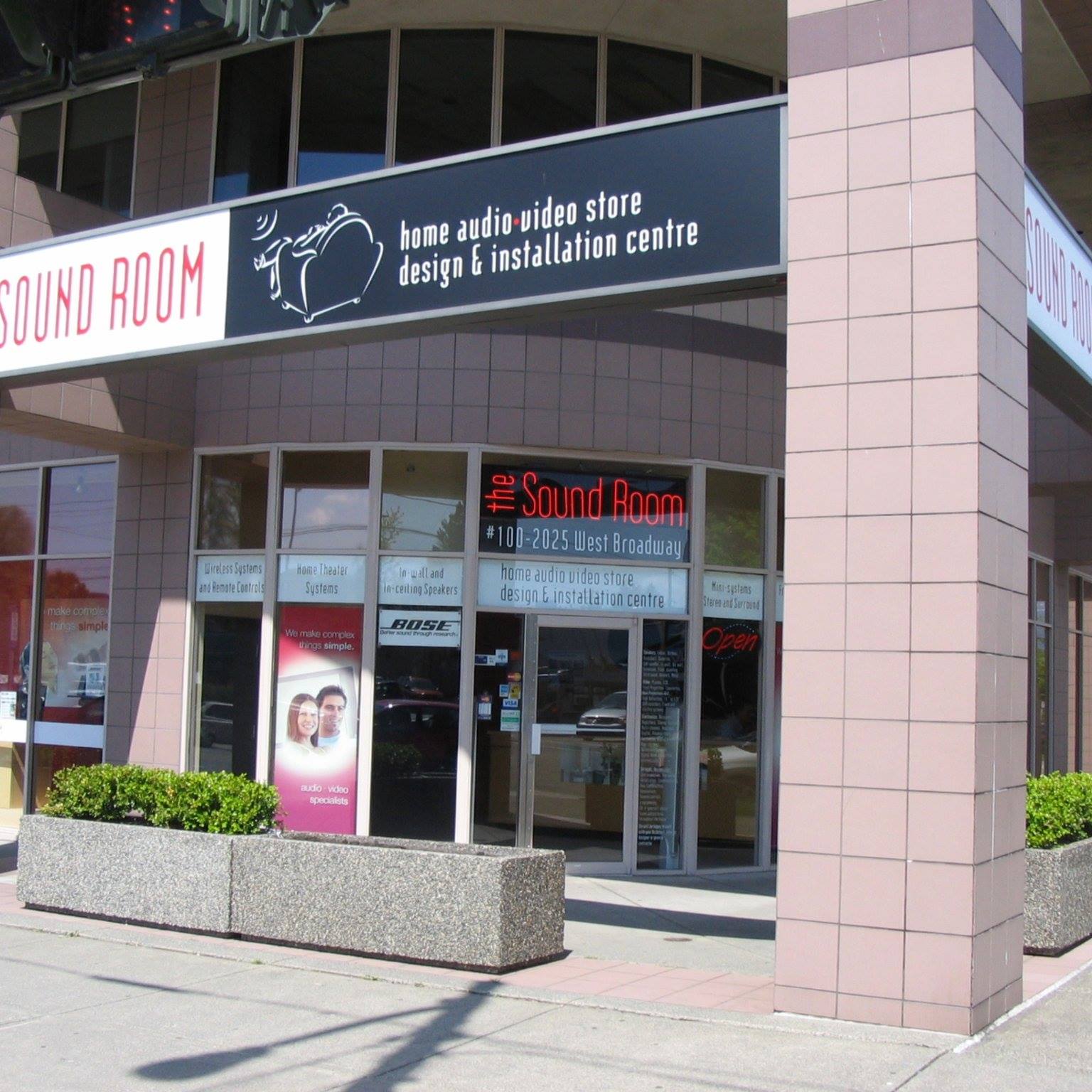 Dealer store image