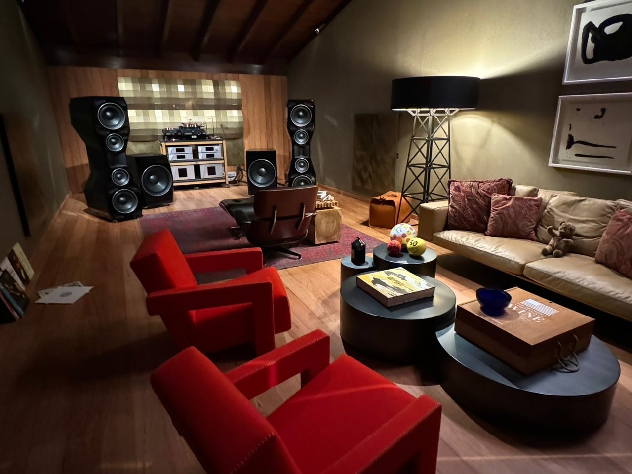 Dealer store image