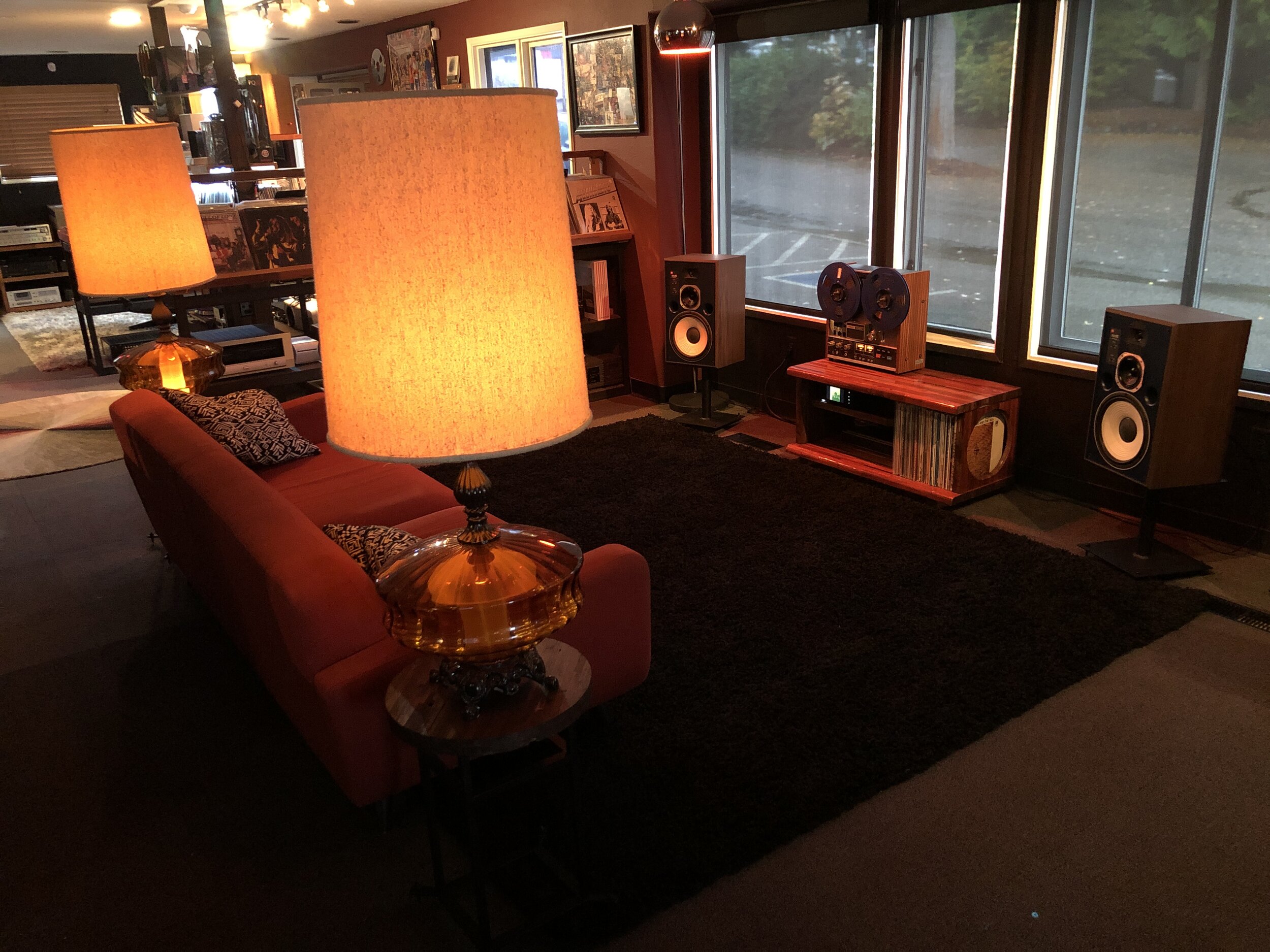 Dealer store image