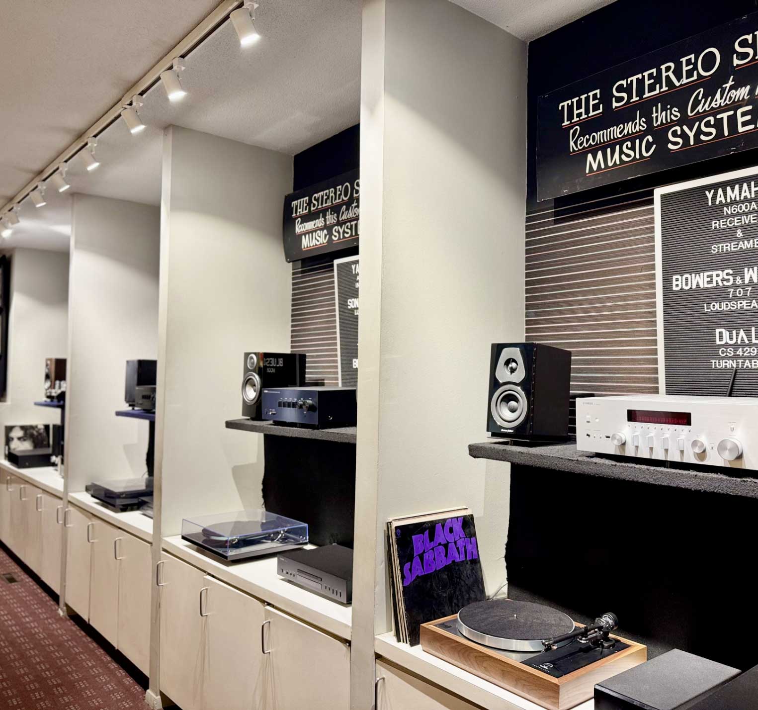 Dealer store image