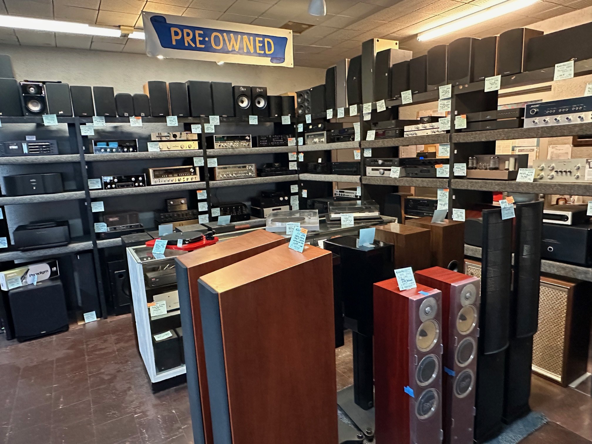 Dealer store image
