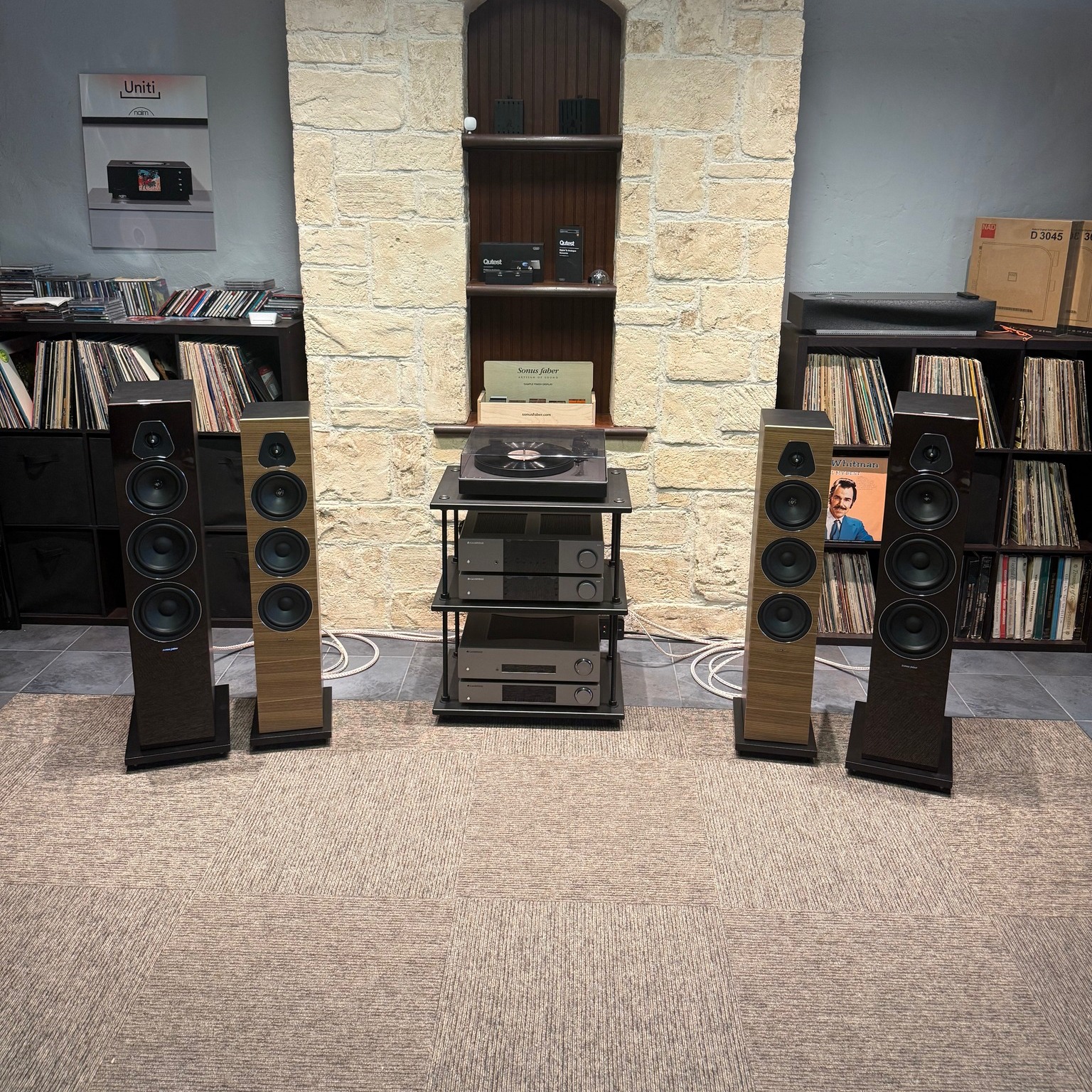Dealer store image