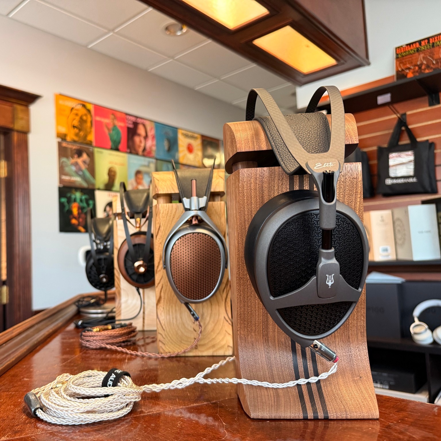 Dealer store image