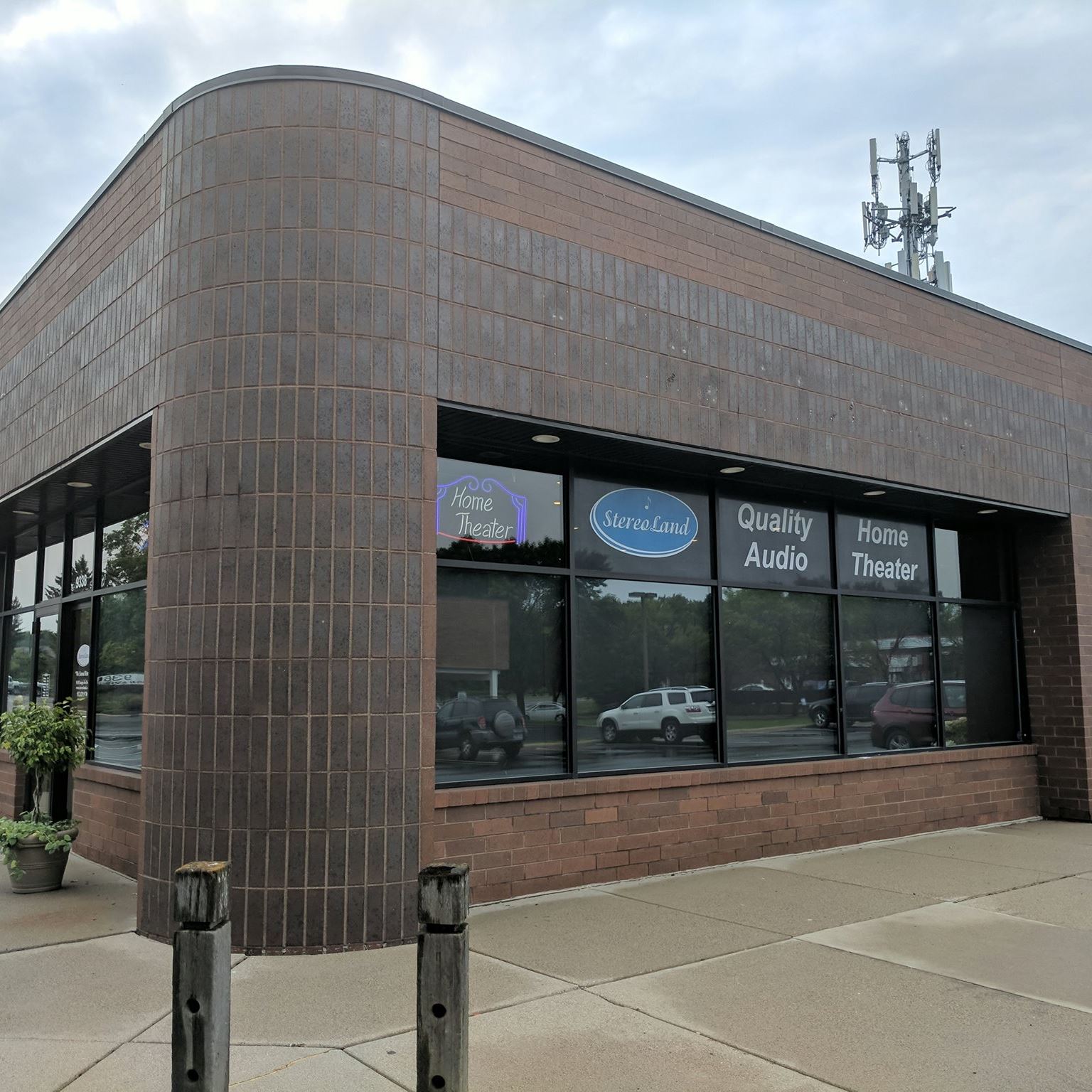 Dealer store image
