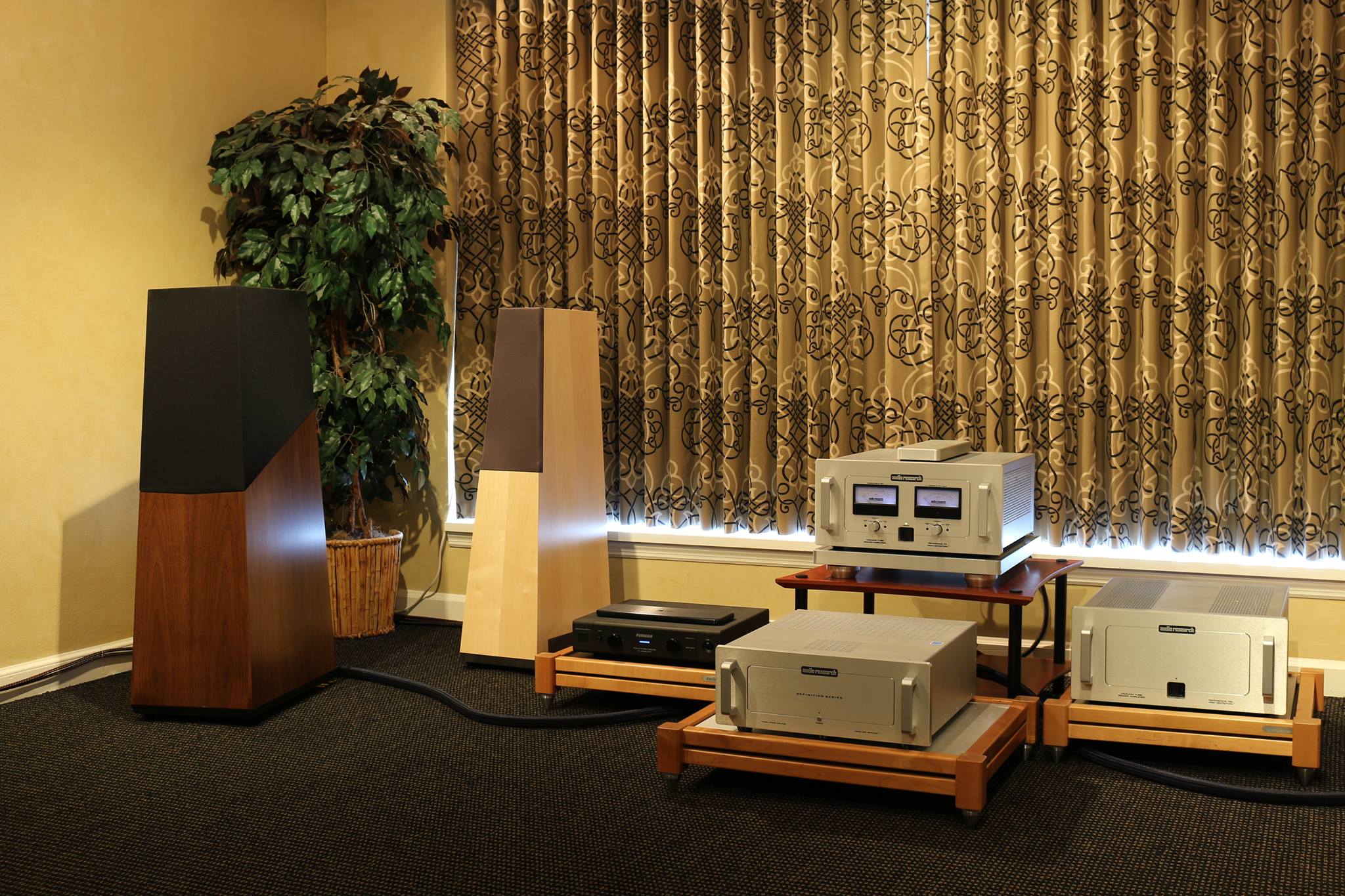 Dealer store image
