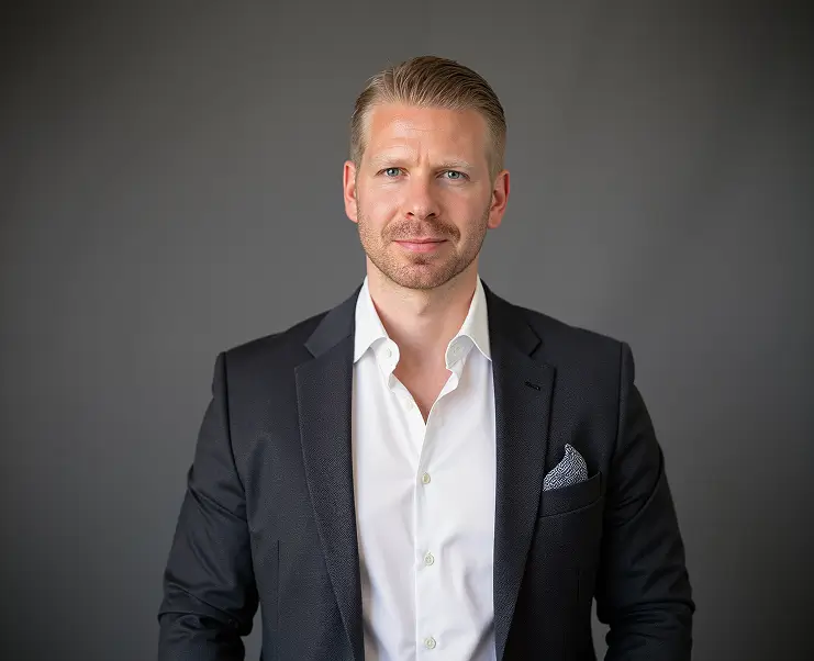 Gregory Schmidt