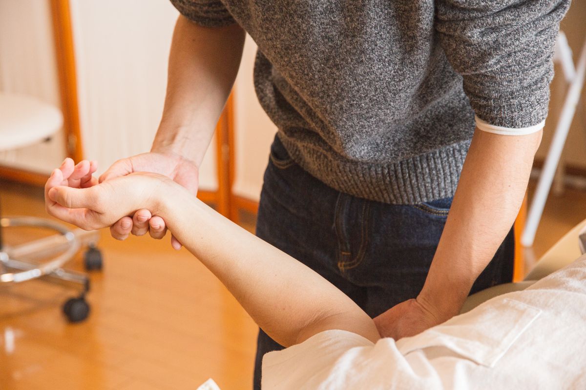 Numb, Tingling Hands? Carpal Tunnel Might Be Starting in Your Neck