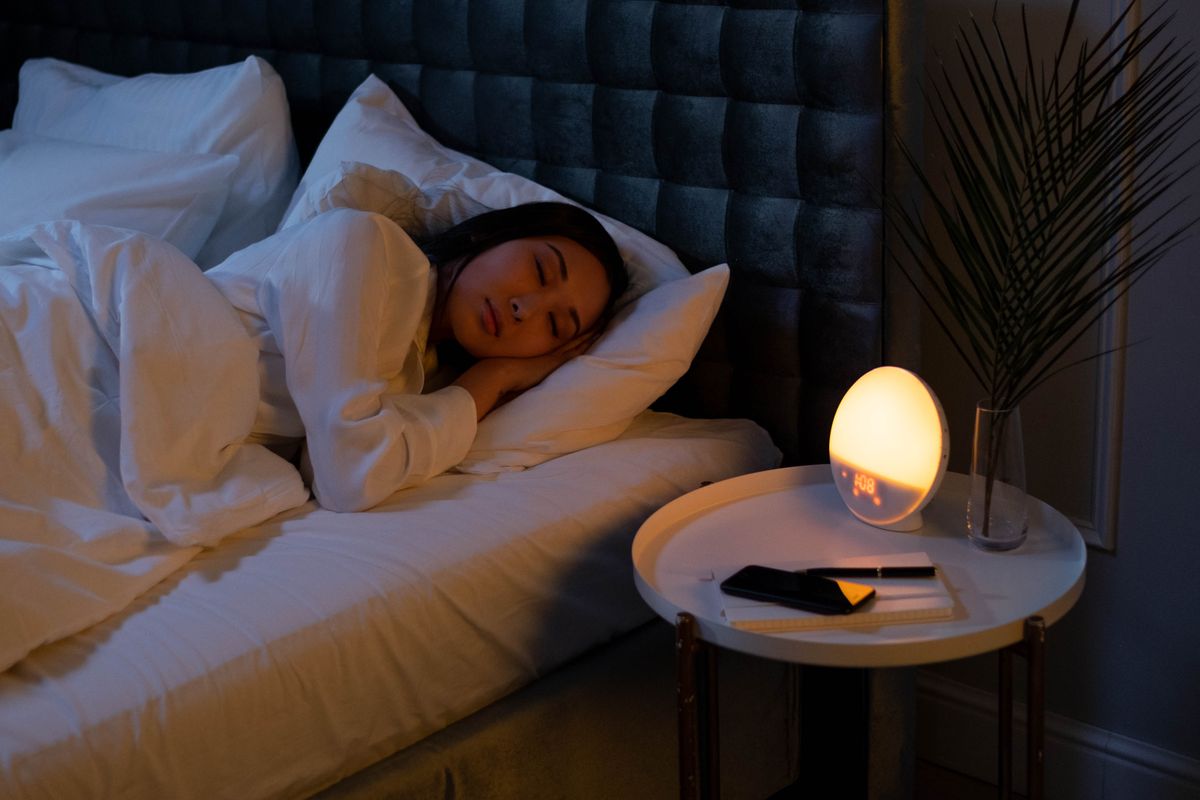 The Best (and Worst) Sleeping Positions for Back and Neck Pain