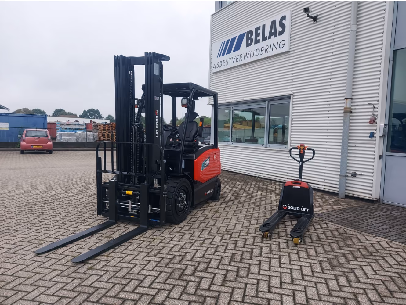 Solid Lift heftruck Belas Asbestverwijdering
