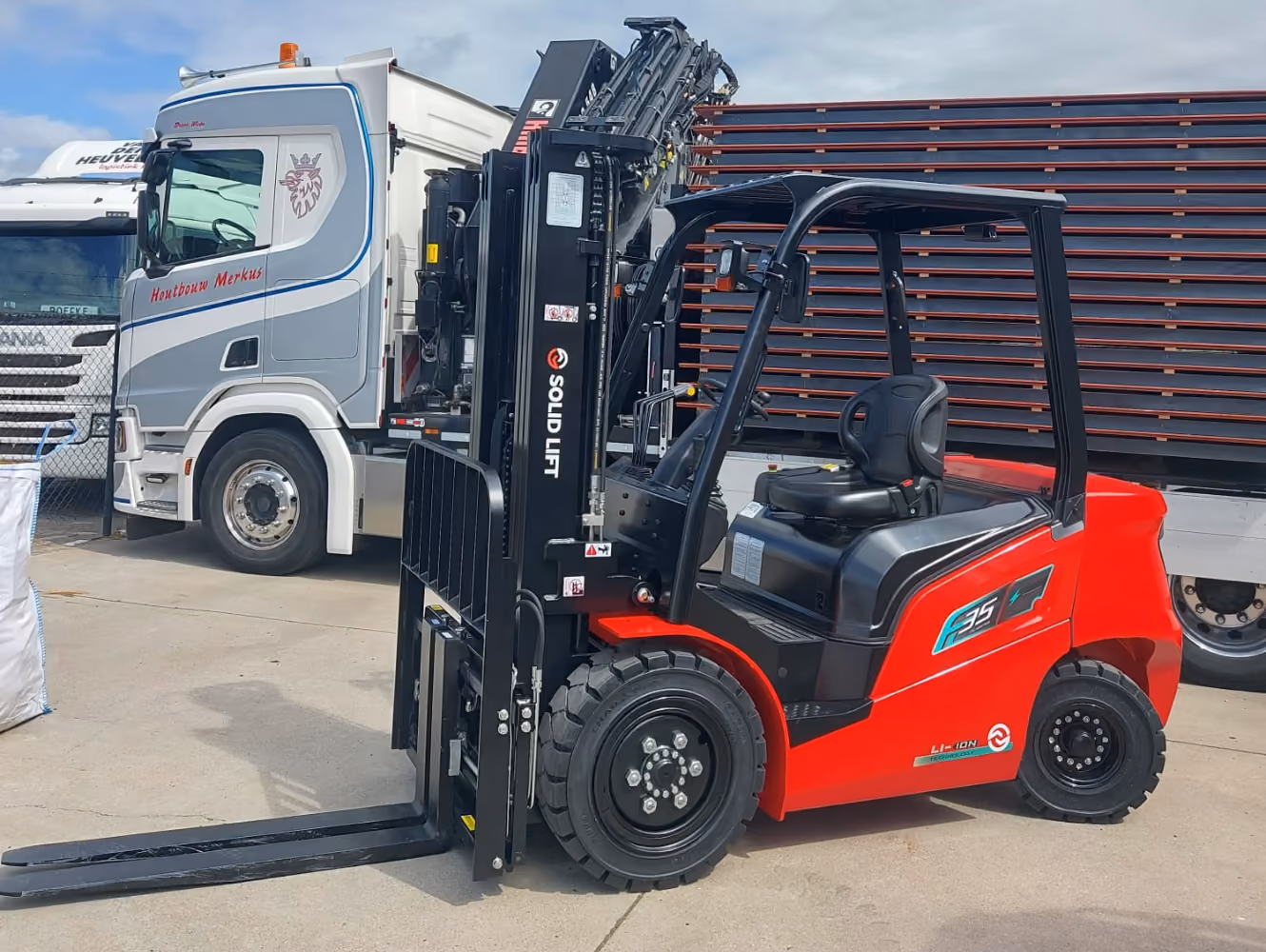 Solid Lift heftruck Houtbouw Merkus