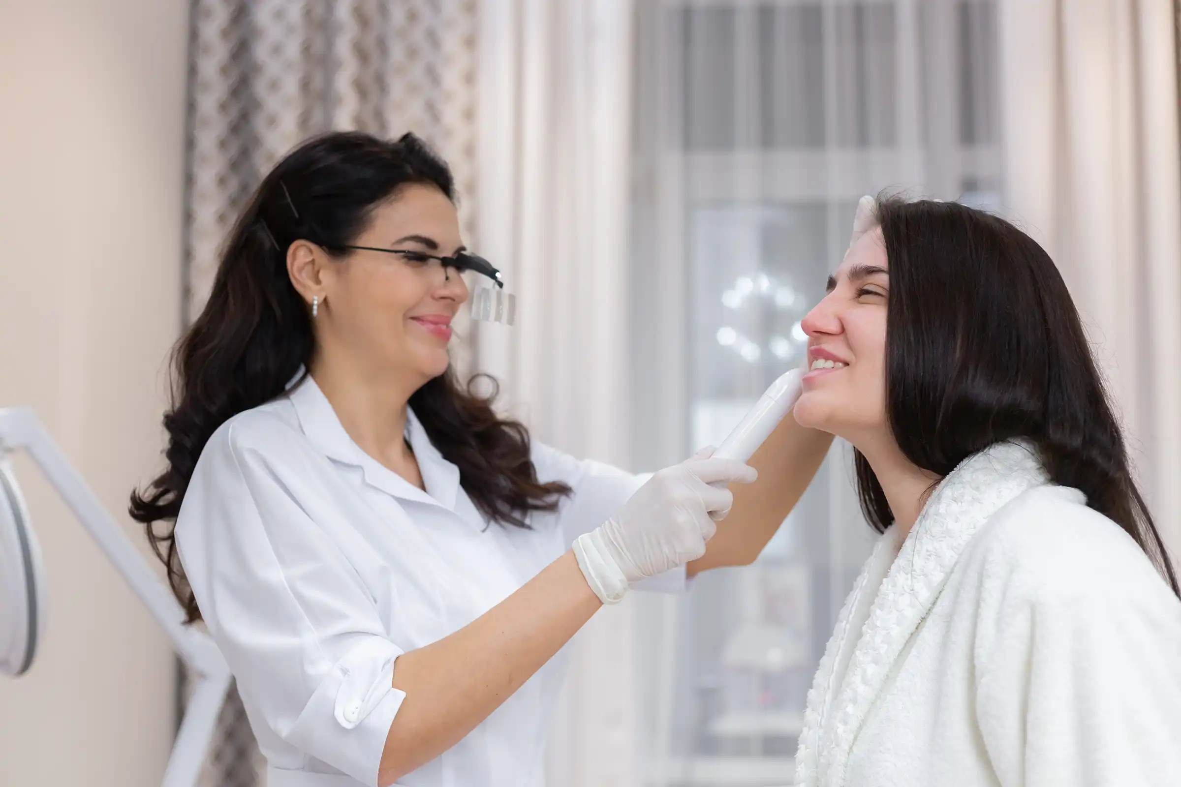 Book Your Dermatology Consultation at Fakeeh Medicentres Dubai Mall