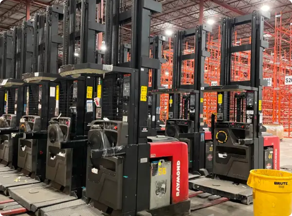 Industrial Equipment being loaded onto a truck which was sold by ListingHippo. The equipment is Material Handling Equipment