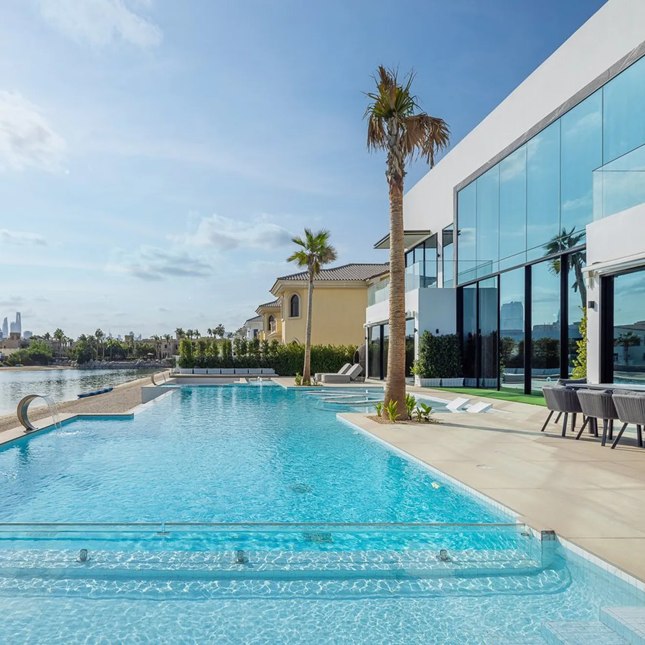 villa design and build with rayfitout fixed glass windows on palm jumeriah dubai
