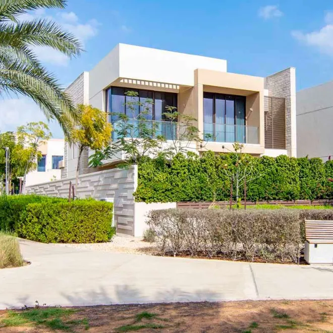 Custom-designed interior in a fully renovated villa in Dubai