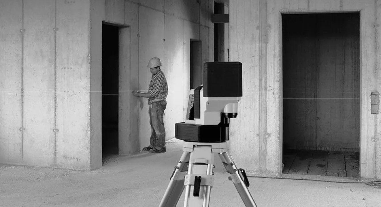 Luxury living room interior design featuring modular sofas and floor-to-ceiling windows.