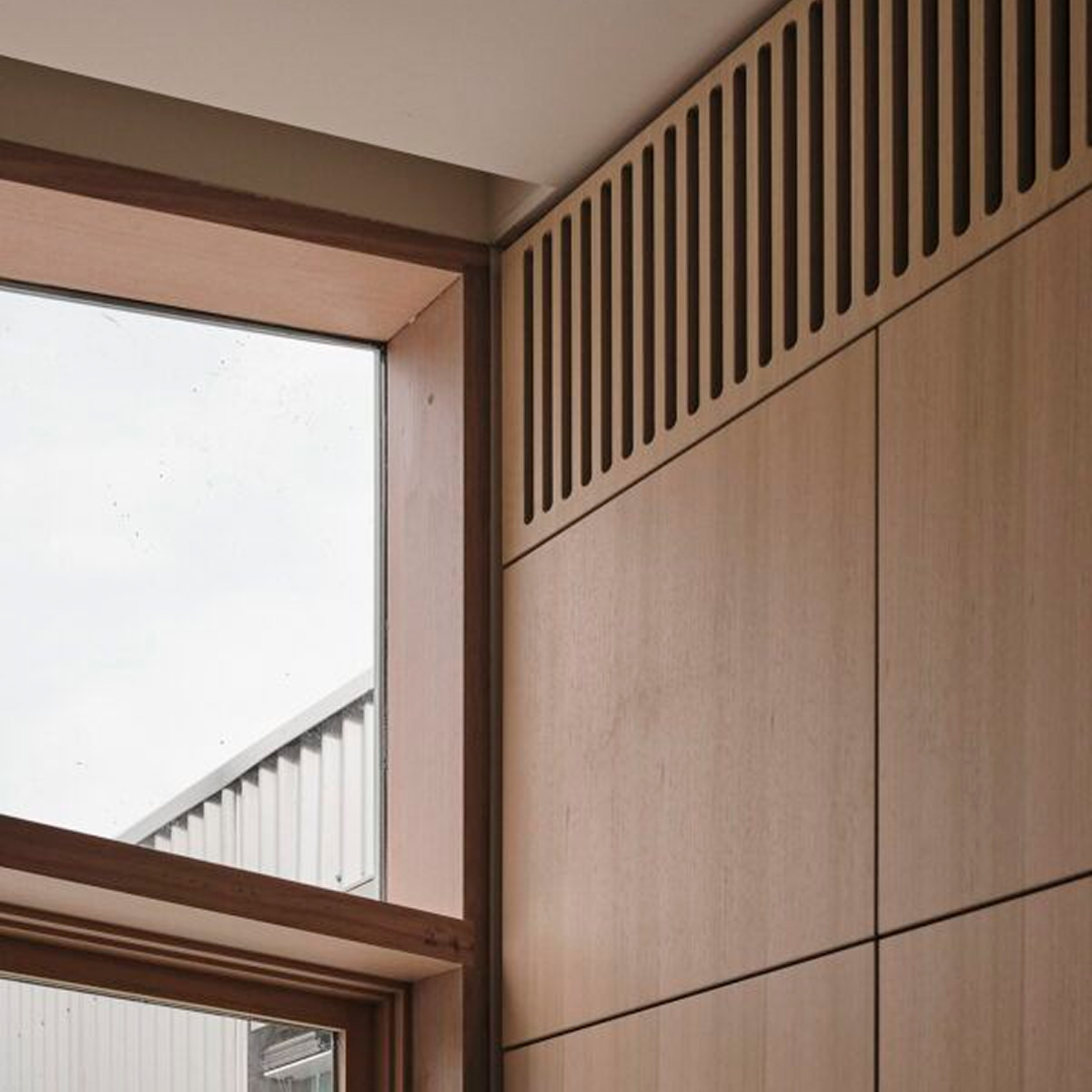 Custom-designed interior in a fully renovated villa in Dubai