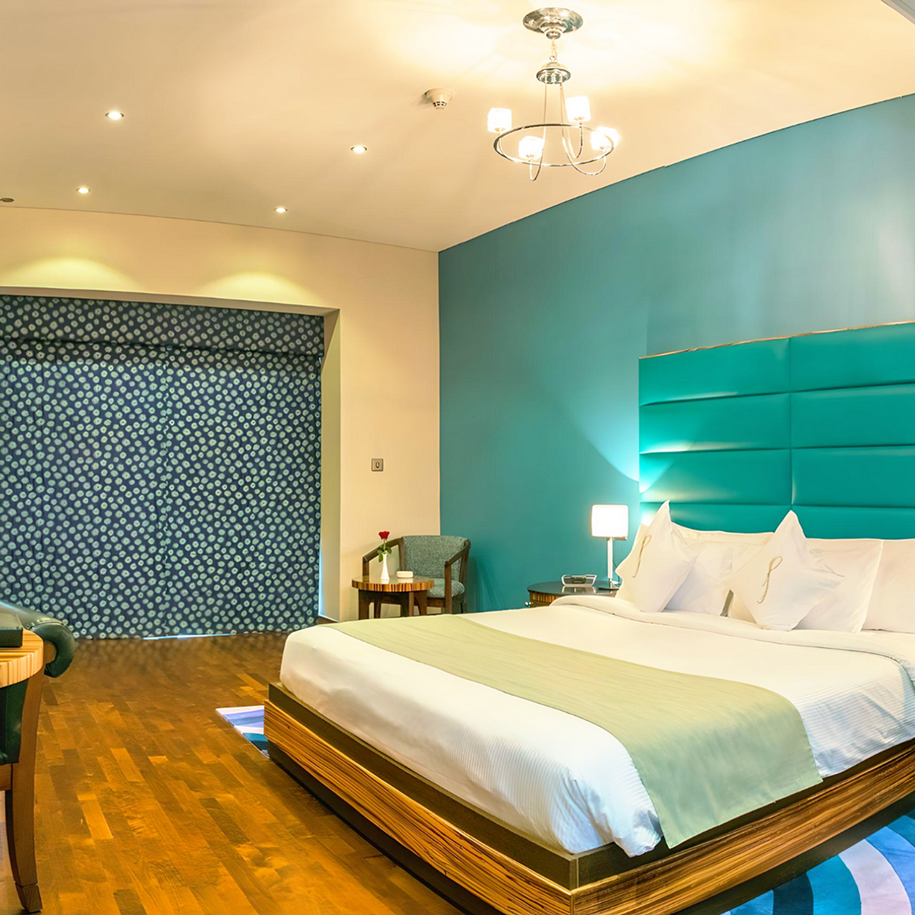 Custom-designed interior in a fully renovated villa in Dubai