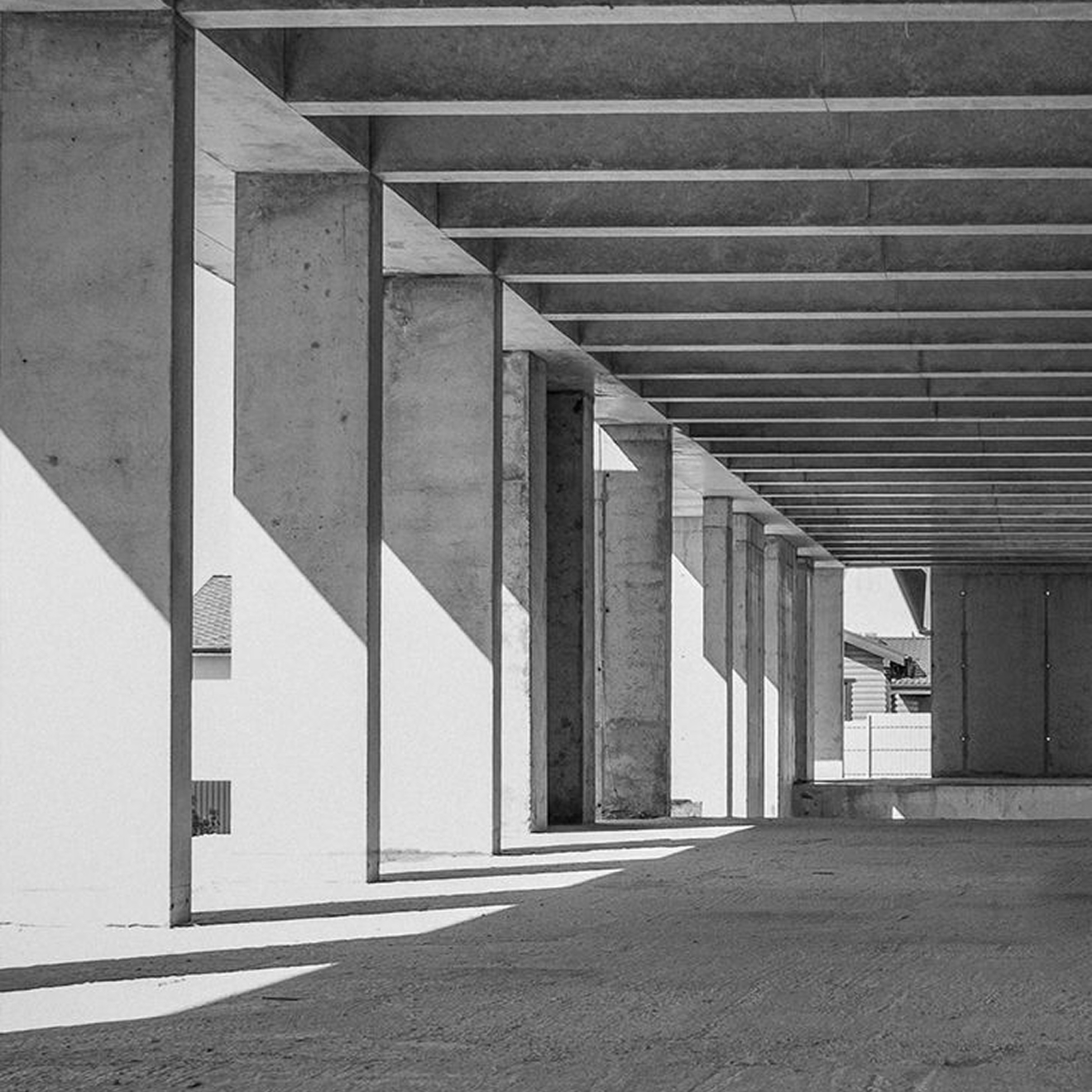 Custom-designed interior in a fully renovated villa in Dubai