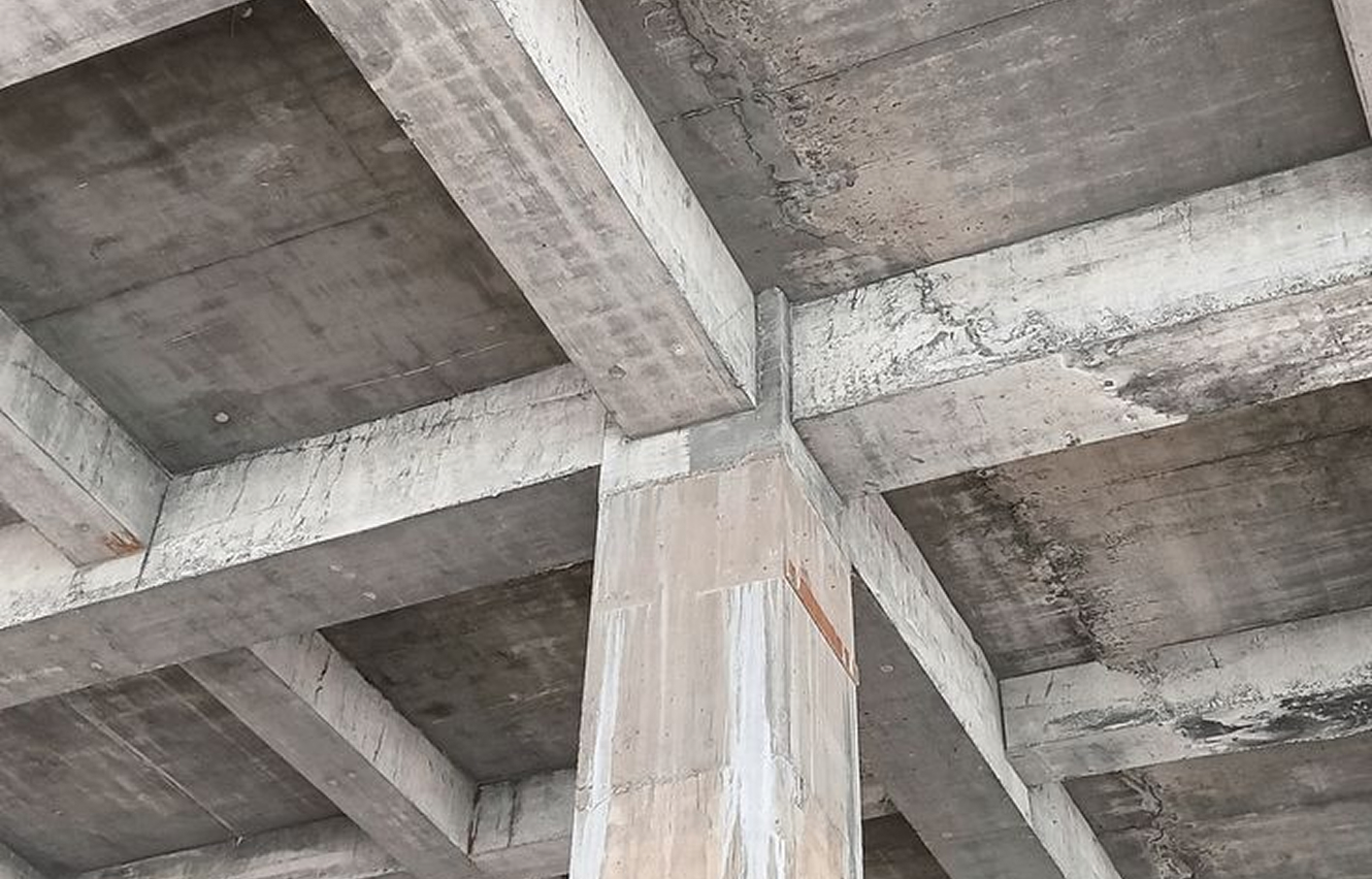 Contemporary villa in Abu Dhabi featuring decades of expertise in interior design by Rayfitout.