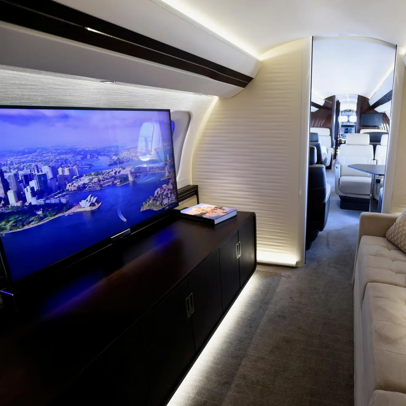 Integrated entertainment and cabin technology in a Gulfstream